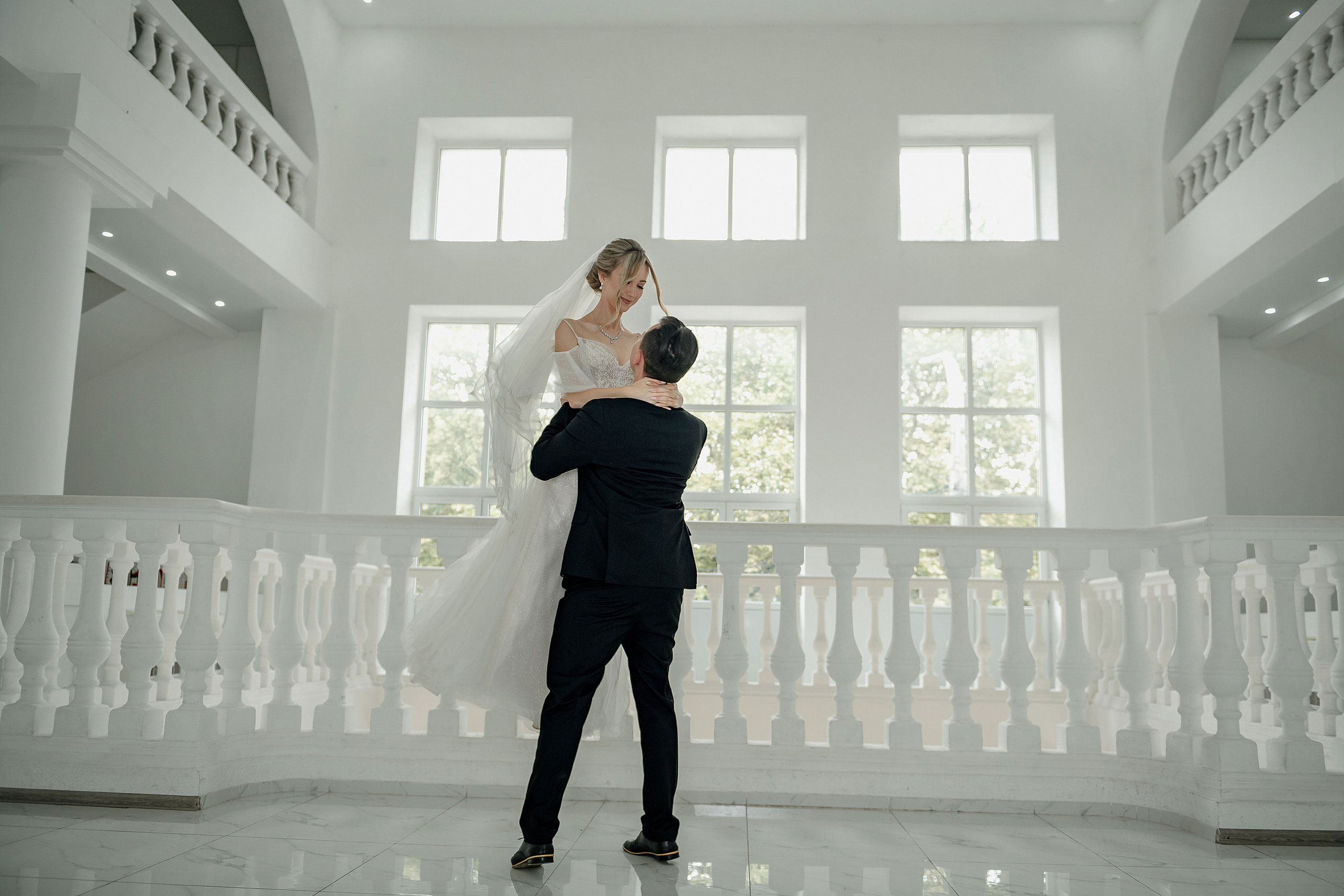 Свадебная фотосессия, свадьба летом, жених и невеста. Свадебный фотограф Новороссийск Марина КрамарИна Полещук