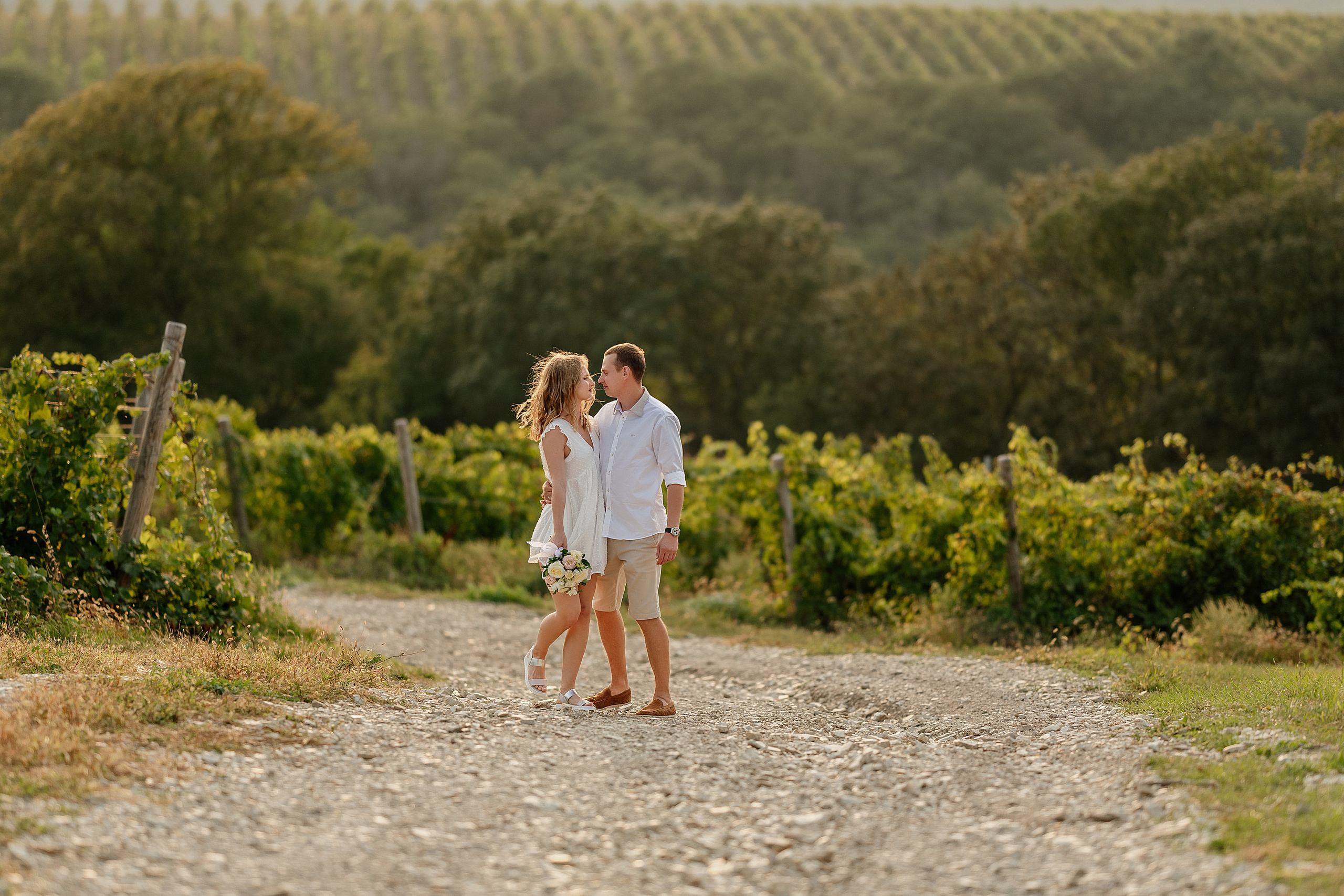 Свадьба любовь фотосессия лавстори абрау дюрсо. Свадебный фотограф Новороссийск Марина КрамарИна Полещук