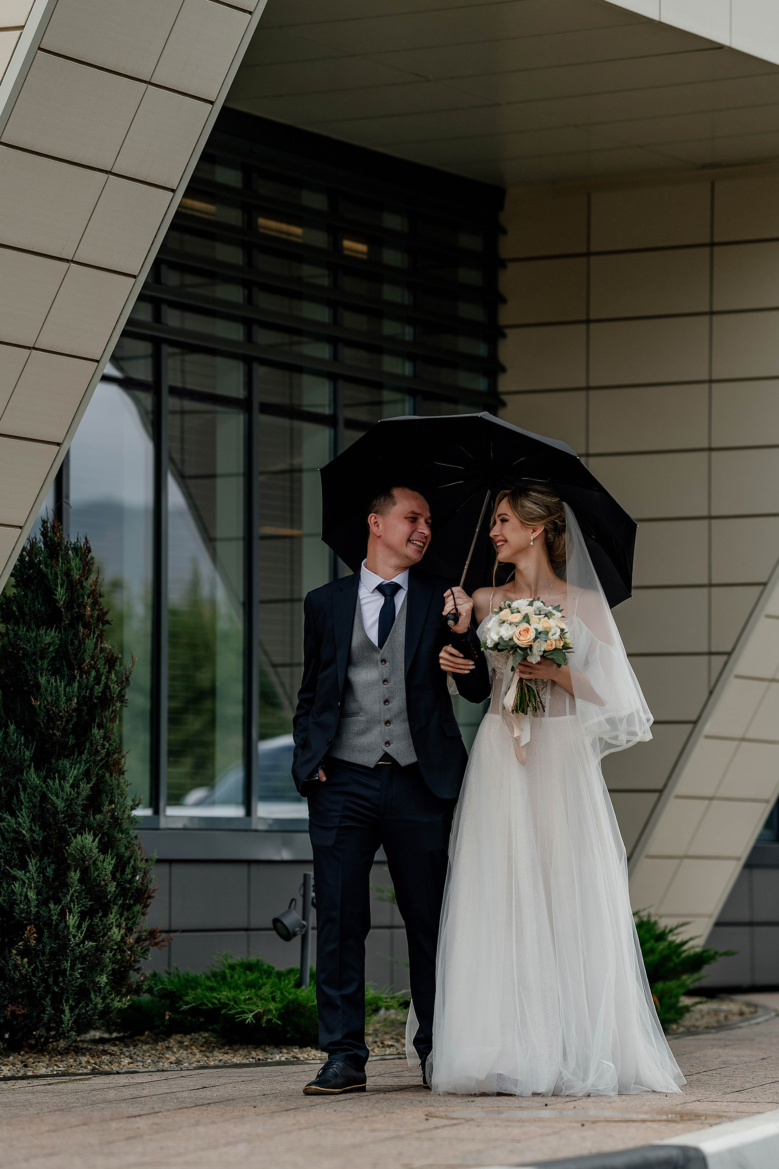 Свадебная фотосессия, свадьба летом, жених и невеста. Свадебный фотограф Новороссийск Марина КрамарИна Полещук