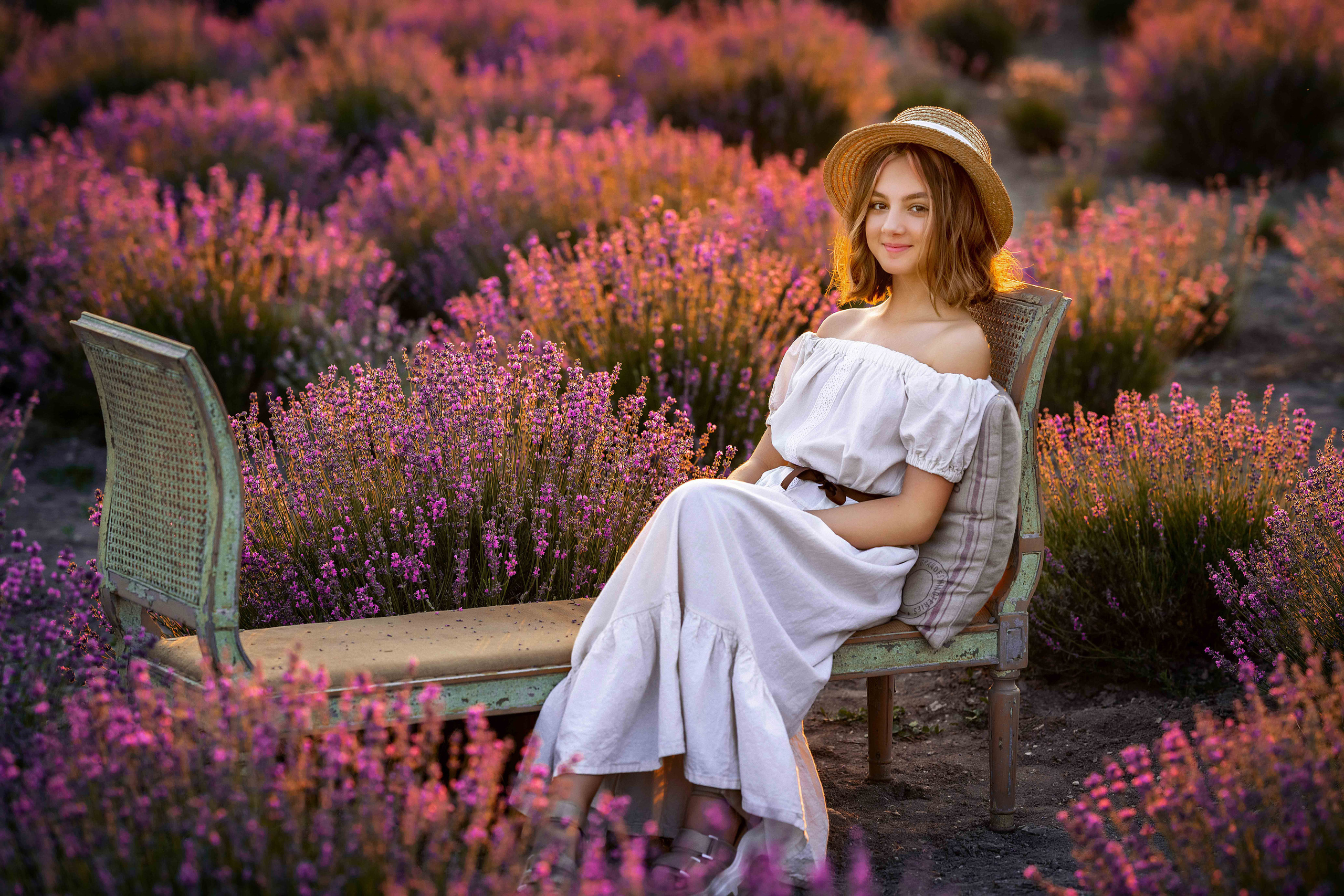 Фотосессия в лаванде, лавандовое поле, идеи для съемки в лаванде. Свадебный фотограф Новороссийск Марина КрамарИна Полещук