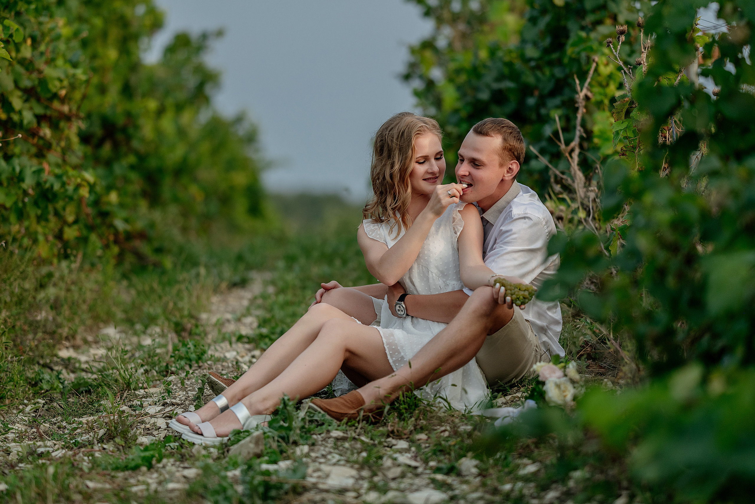 Свадьба любовь фотосессия лавстори абрау дюрсо. Свадебный фотограф Новороссийск Марина КрамарИна Полещук
