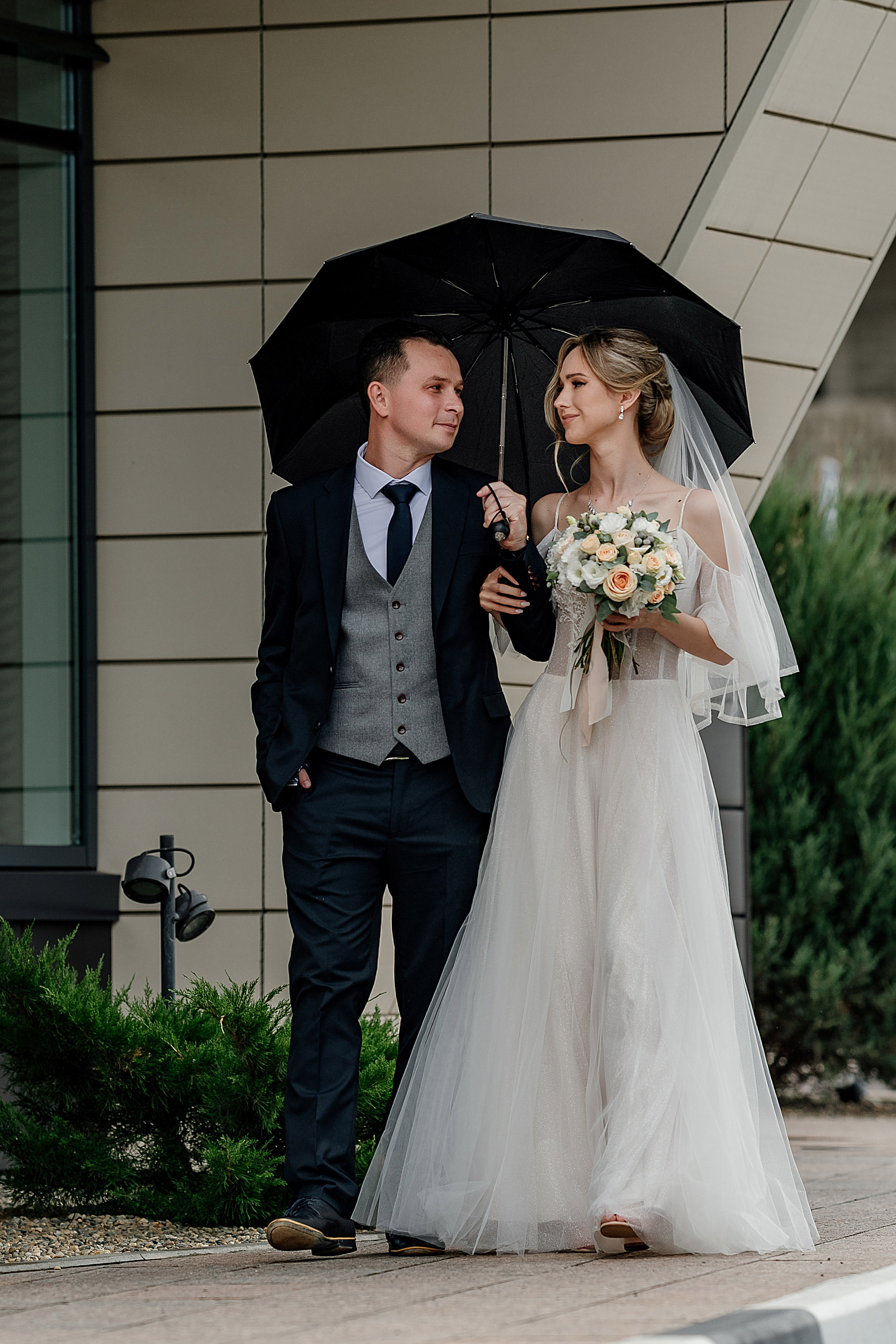 Свадебная фотосессия, свадьба летом, жених и невеста. Свадебный фотограф Новороссийск Марина КрамарИна Полещук