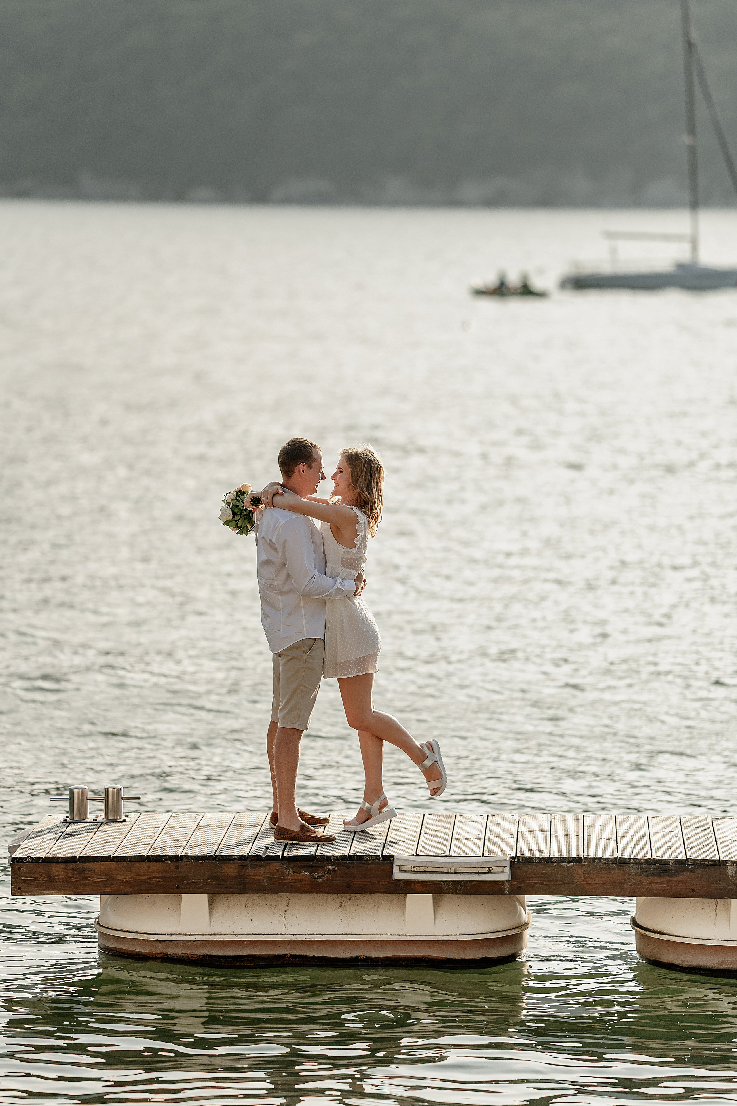 Свадьба любовь фотосессия лавстори абрау дюрсо. Свадебный фотограф Новороссийск Марина КрамарИна Полещук
