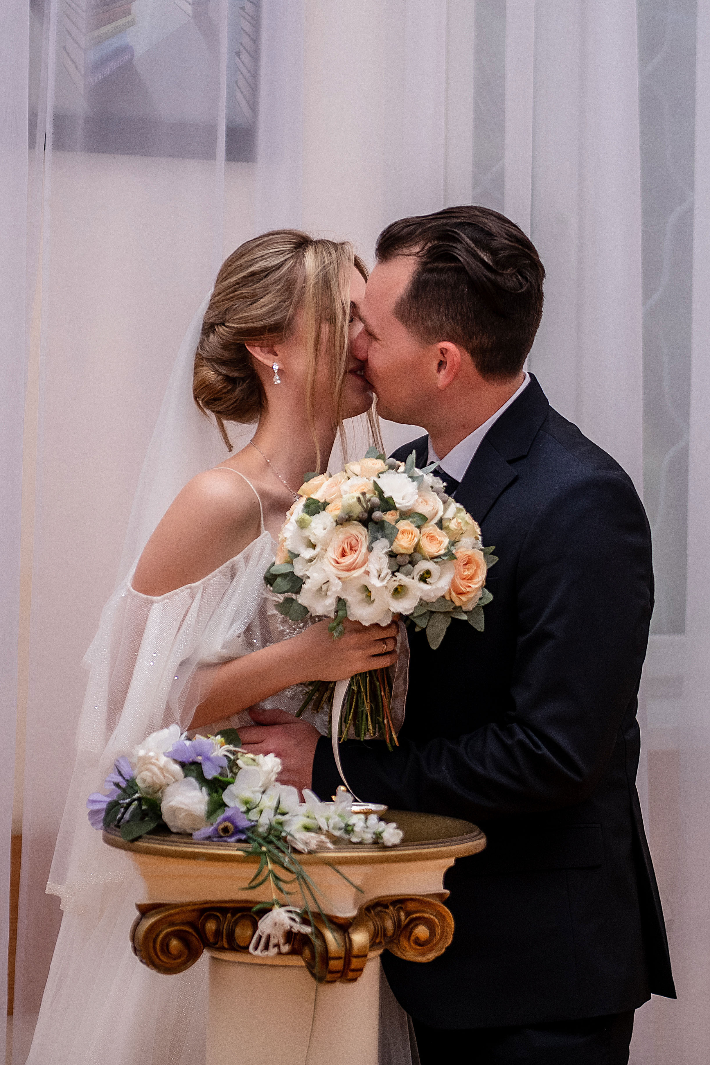 Свадебная фотосессия, свадьба летом, жених и невеста. Свадебный фотограф Новороссийск Марина КрамарИна Полещук