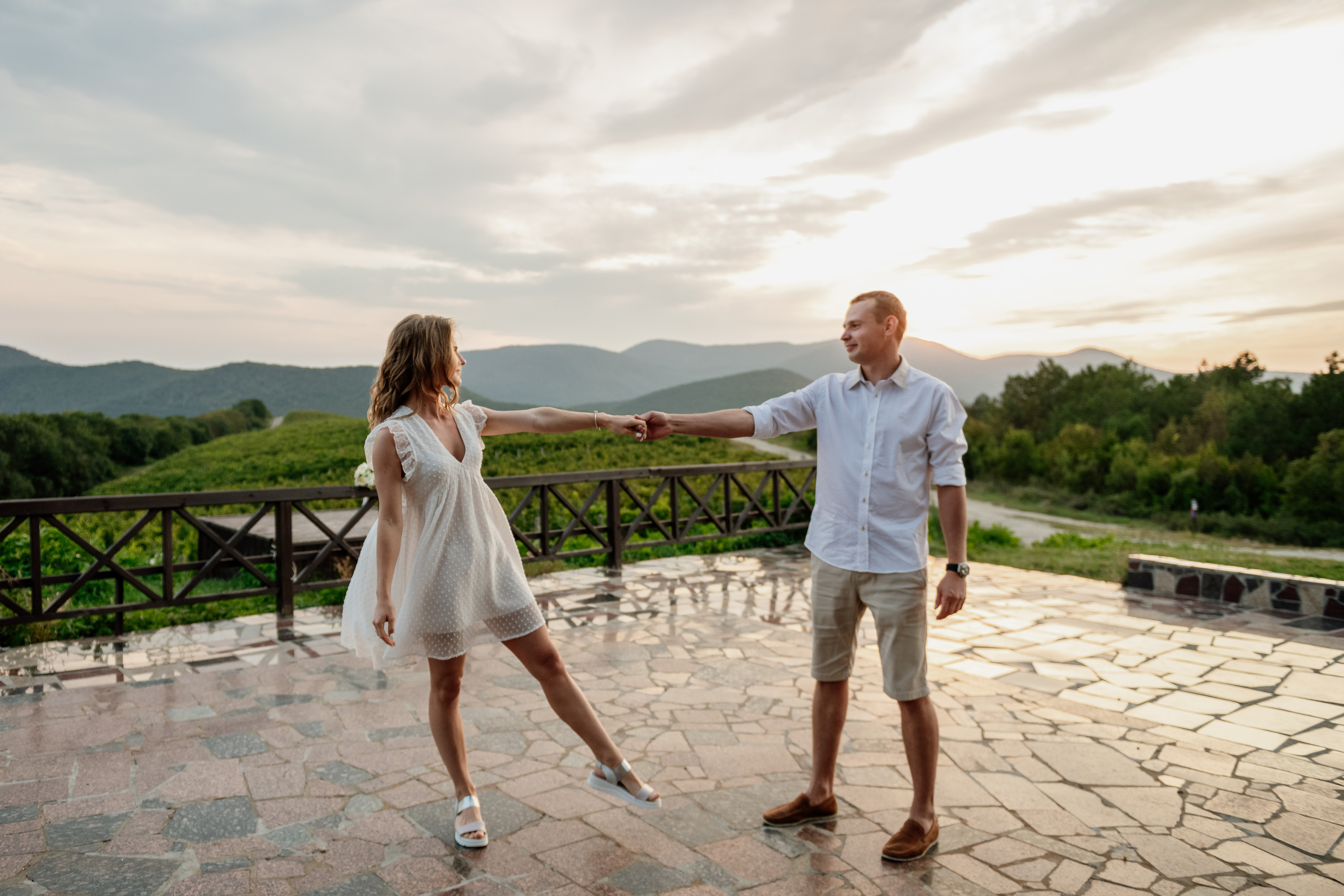 Свадьба любовь фотосессия лавстори абрау дюрсо. Свадебный фотограф Новороссийск Марина КрамарИна Полещук