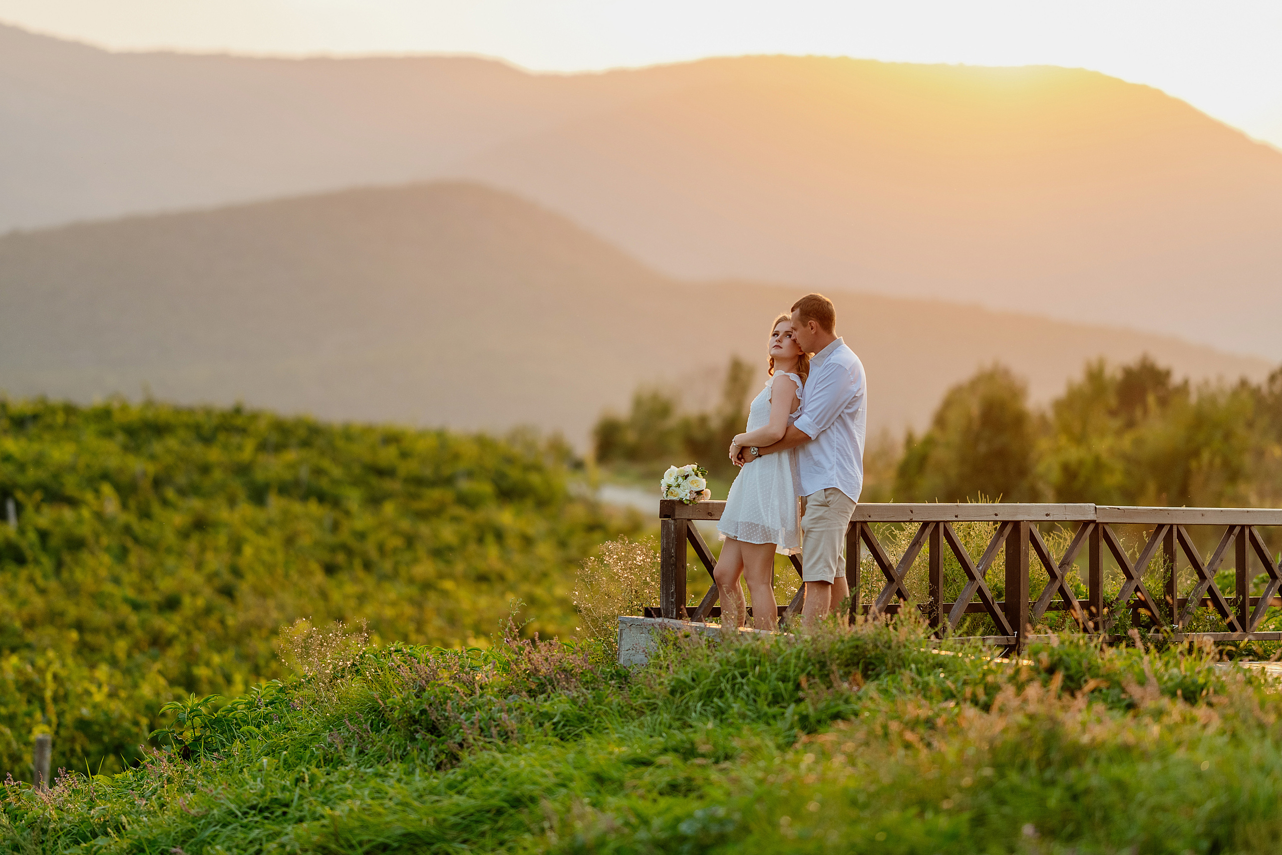 Свадьба любовь фотосессия лавстори абрау дюрсо. Свадебный фотограф Новороссийск Марина КрамарИна Полещук