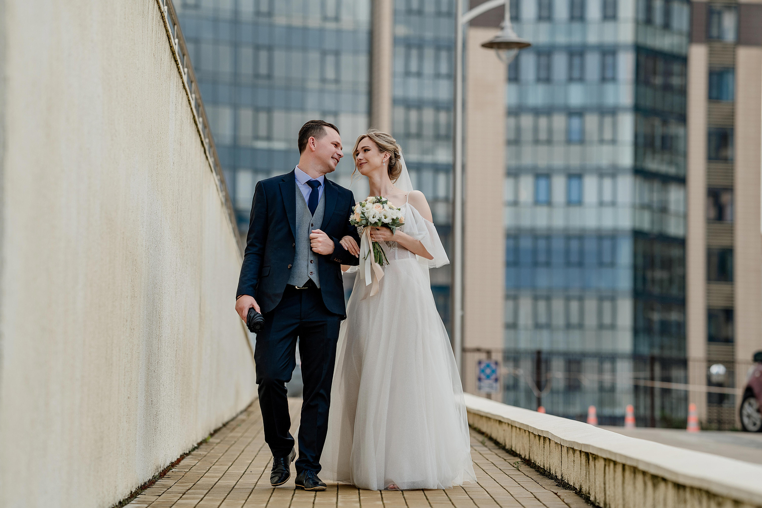 Свадебная фотосессия, свадьба летом, жених и невеста. Свадебный фотограф Новороссийск Марина КрамарИна Полещук