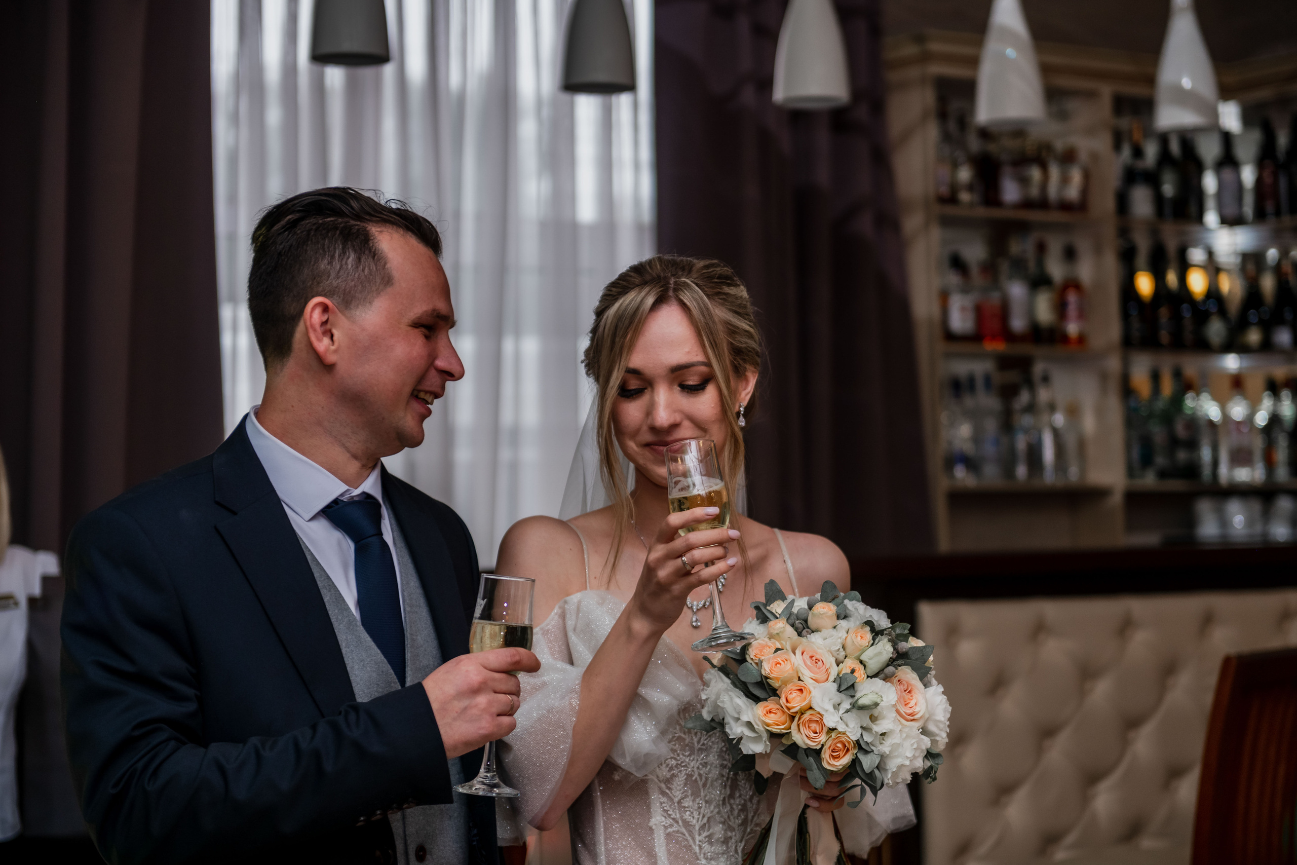 Свадебная фотосессия, свадьба летом, жених и невеста. Свадебный фотограф Новороссийск Марина КрамарИна Полещук