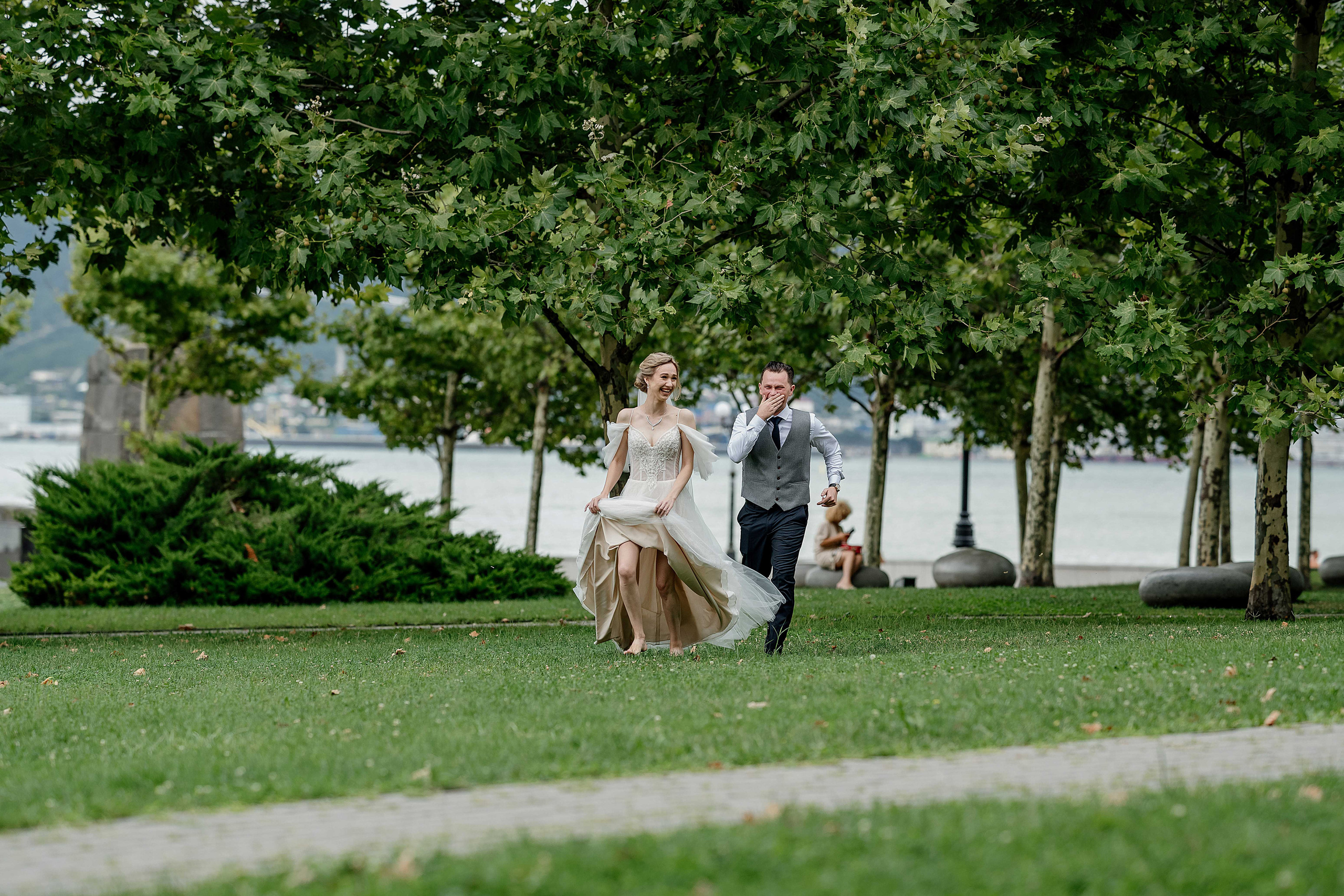 Свадебная фотосессия, свадьба летом, жених и невеста. Свадебный фотограф Новороссийск Марина КрамарИна Полещук