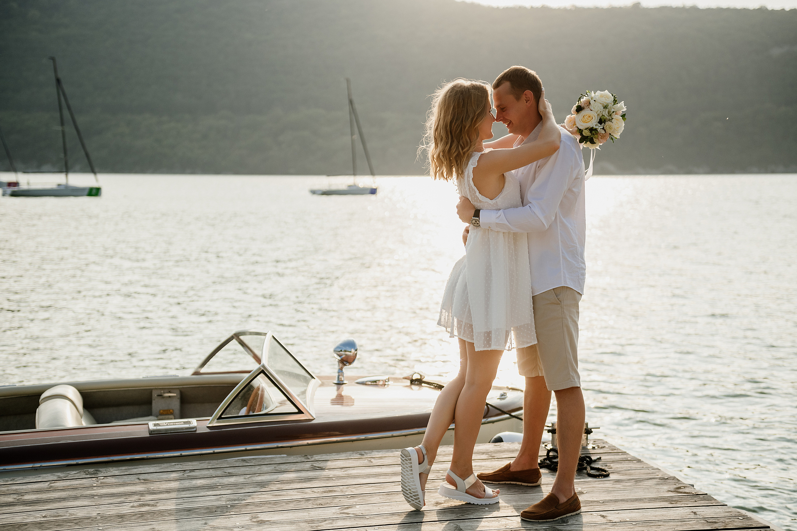 Свадьба любовь фотосессия лавстори абрау дюрсо. Свадебный фотограф Новороссийск Марина КрамарИна Полещук