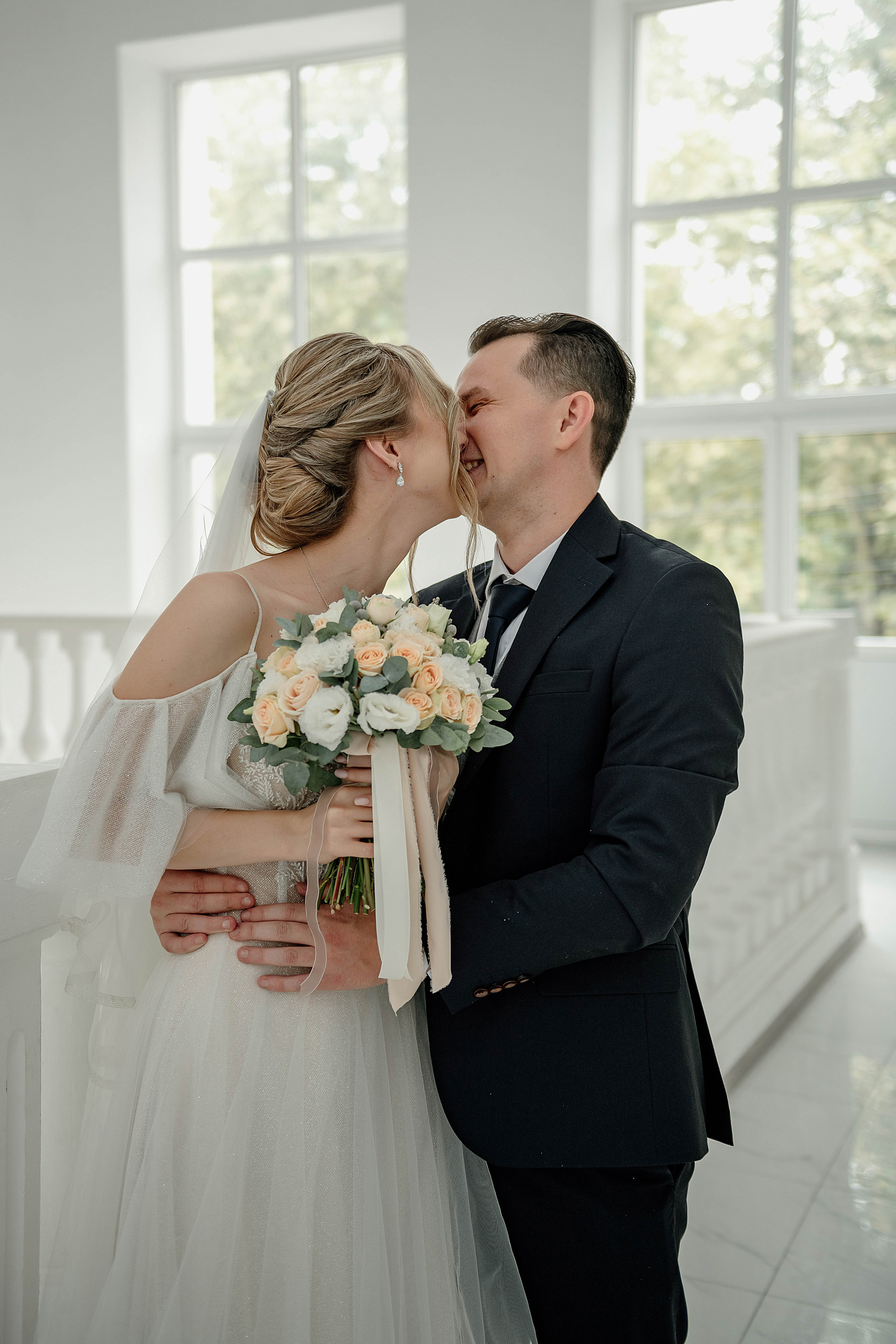 Свадебная фотосессия, свадьба летом, жених и невеста. Свадебный фотограф Новороссийск Марина КрамарИна Полещук