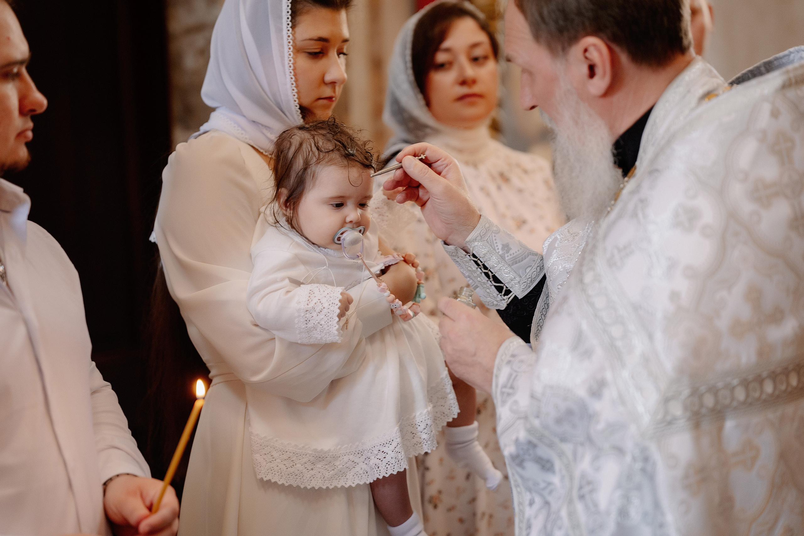 Таинство крещения Снежаны. Фотограф на Крещение и Венчание в Красноярске Рамазанова Юлия