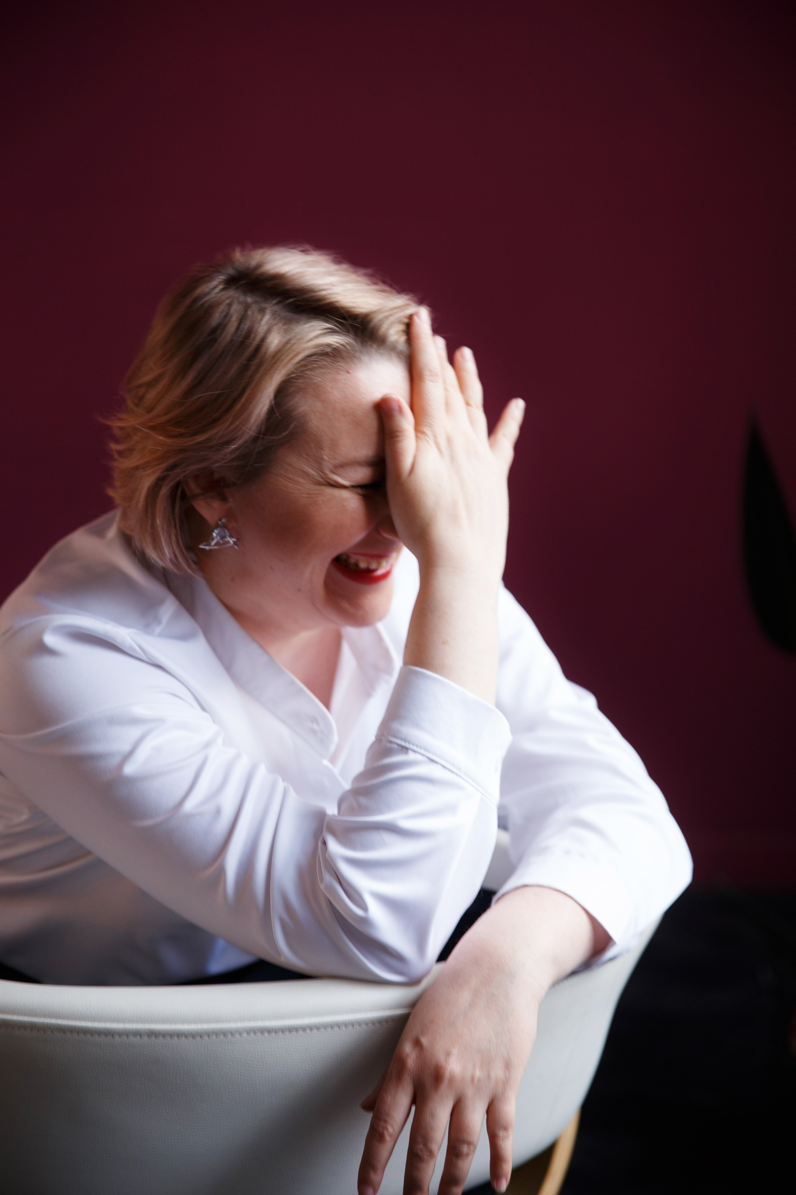 Анюта. Визажист, мастер по причёскам, преподаватель по макияжу. Женский и контент фотограф Люба Пунанцева. Северодвинск. Архангельск