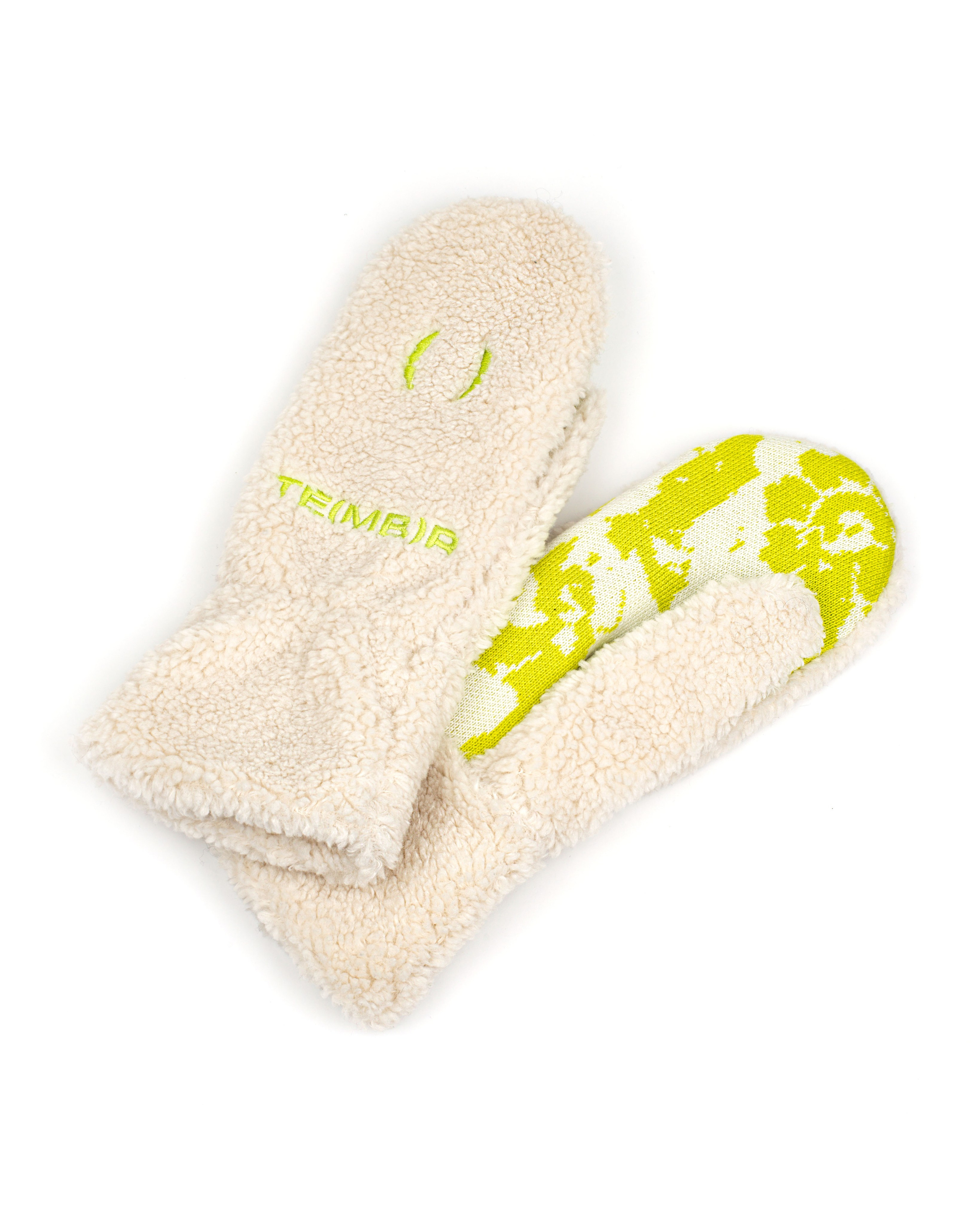 Предметная съемка. Варежки. MaraClub Foto предметное фото для сайта и маркетплейсов в Москве и области