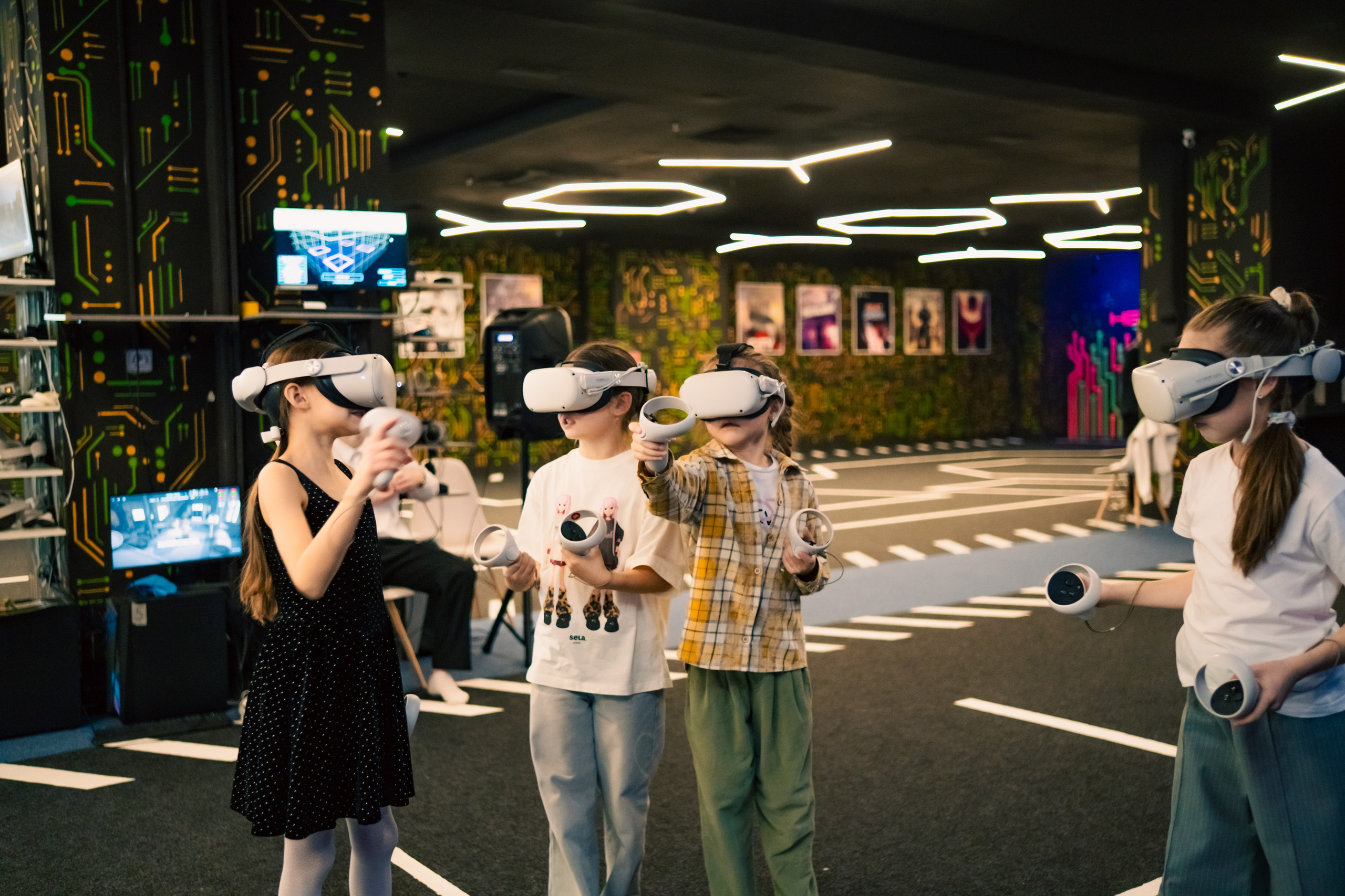 VR April-May. Felixtones