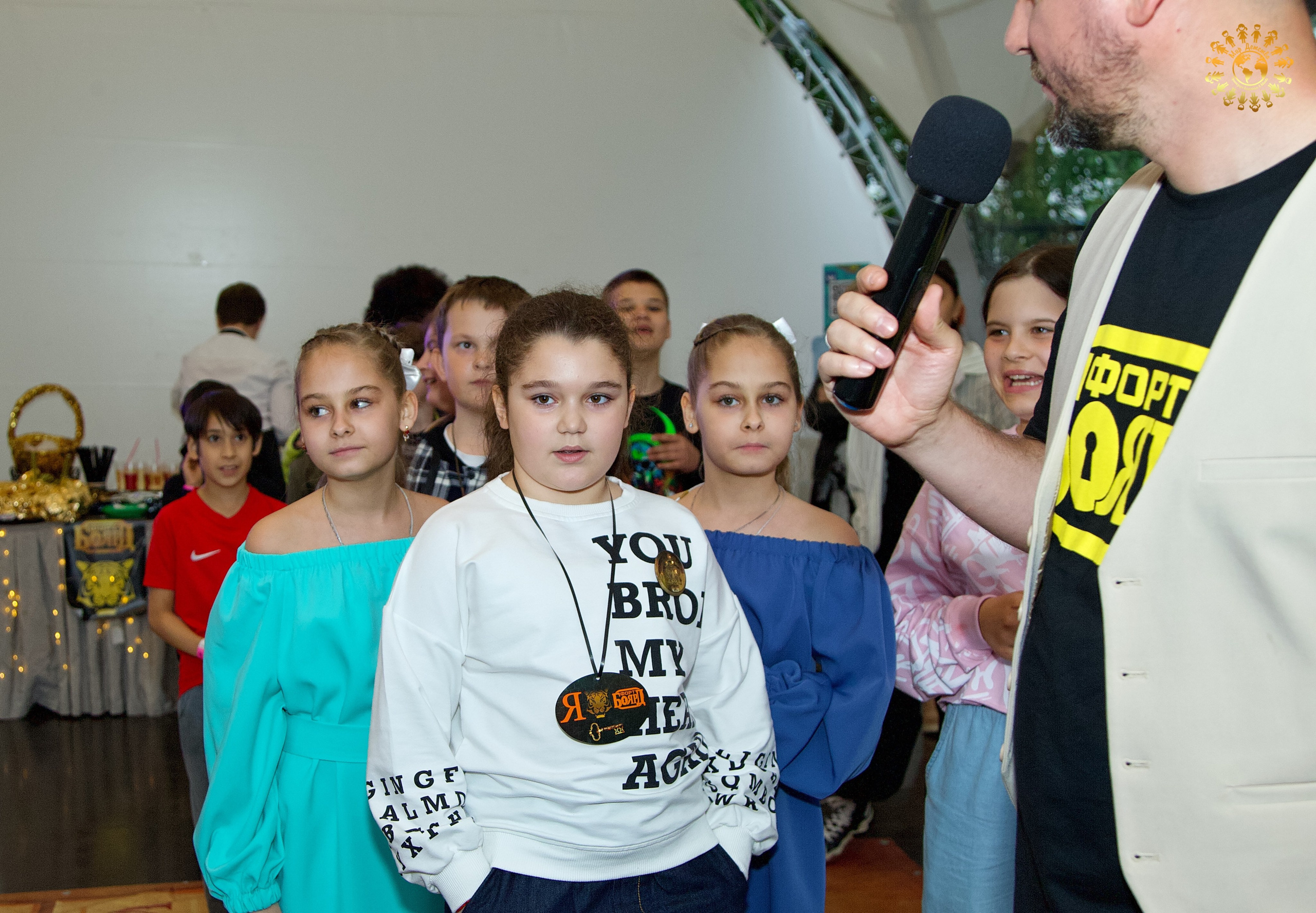 Выпускной 2023 (Школа 1195, 4-й класс). Репортажная съемка в Москве и области. Анималистика