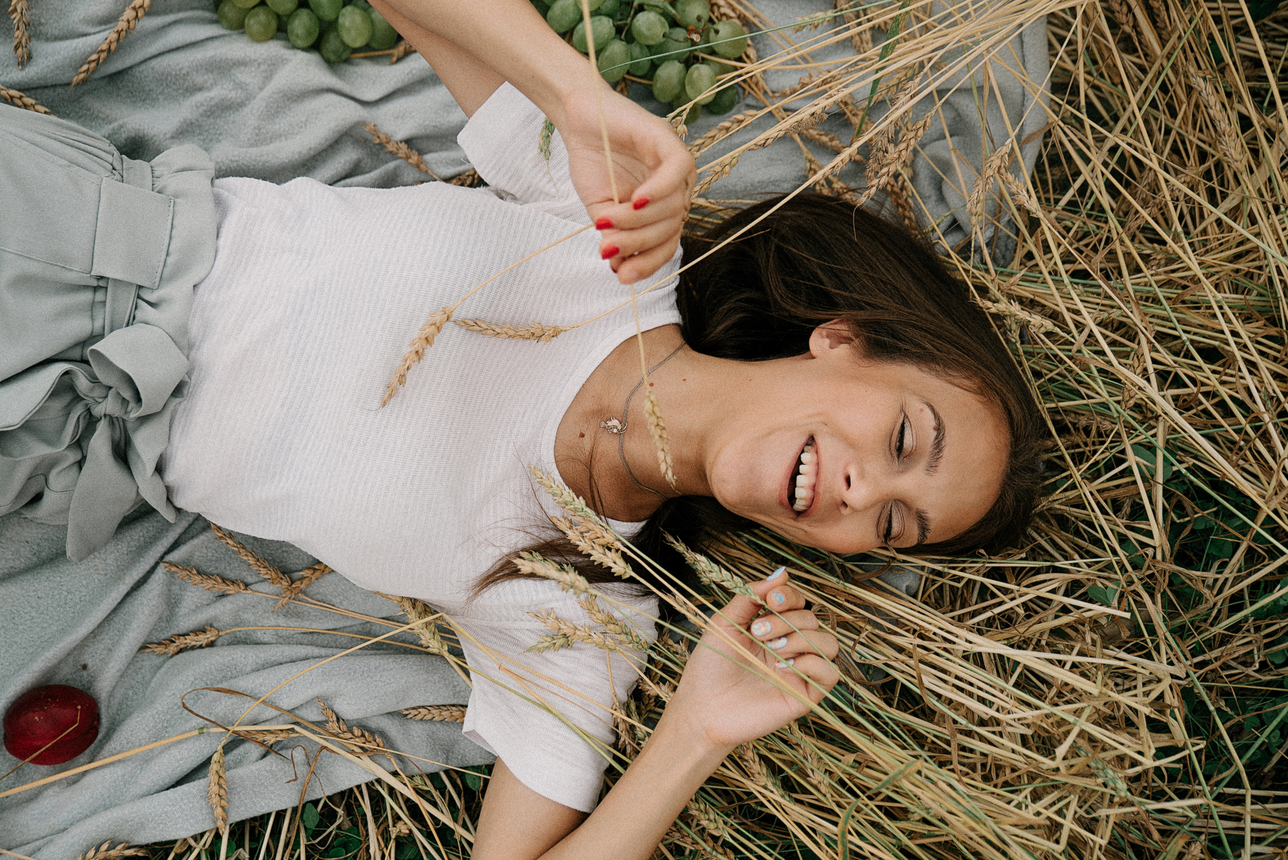 Натали & Серёжа «Пшеничное поле» (Фотосессия семейная). Семейный и свадебный фотограф Sofi Neya