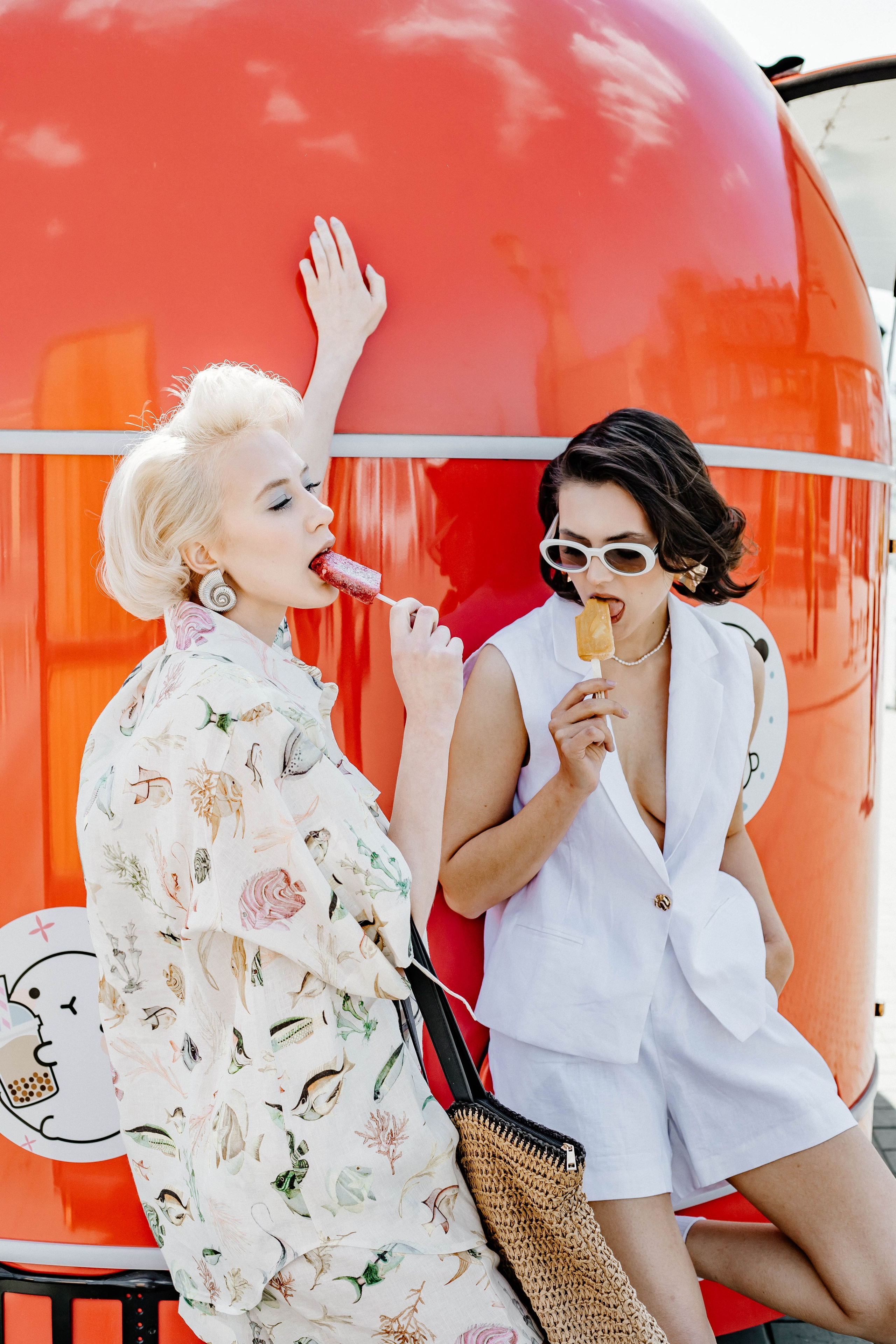 Ася и Наташа. Рыжова Тамара