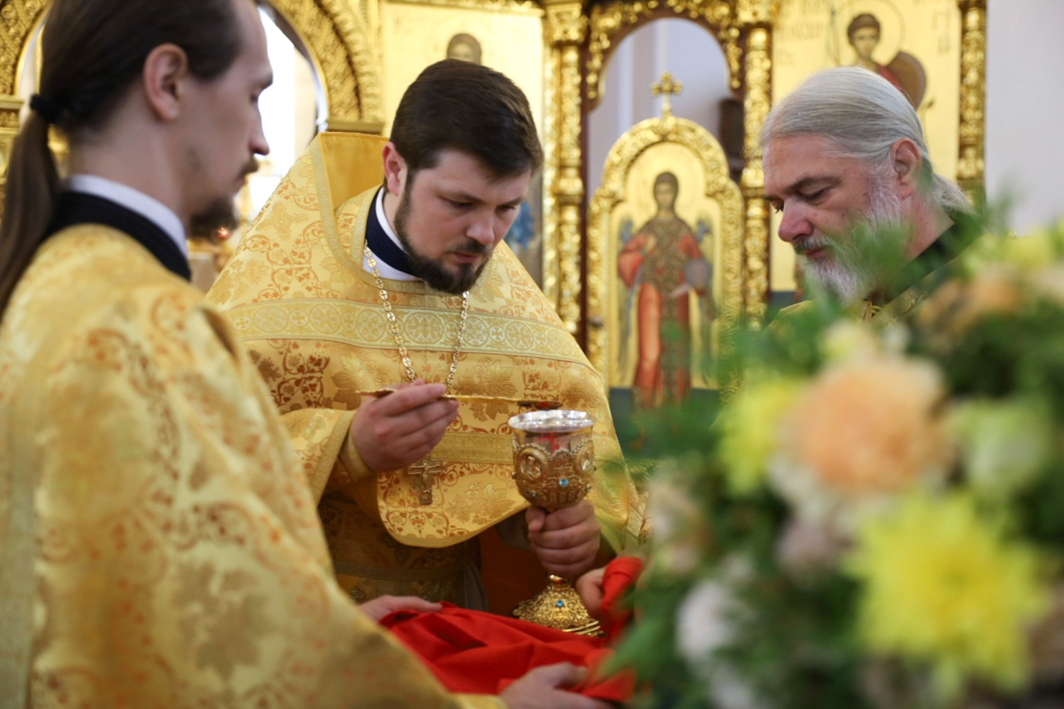 МИТРОПОЛИТ ИГНАТИЙ СОВЕРШИЛ БОЖЕСТВЕННУЮ ЛИТУРГИЮ В ГЕОРГИЕВСКОМ ХРАМЕ. Саратовское Северо-Западное благочиние