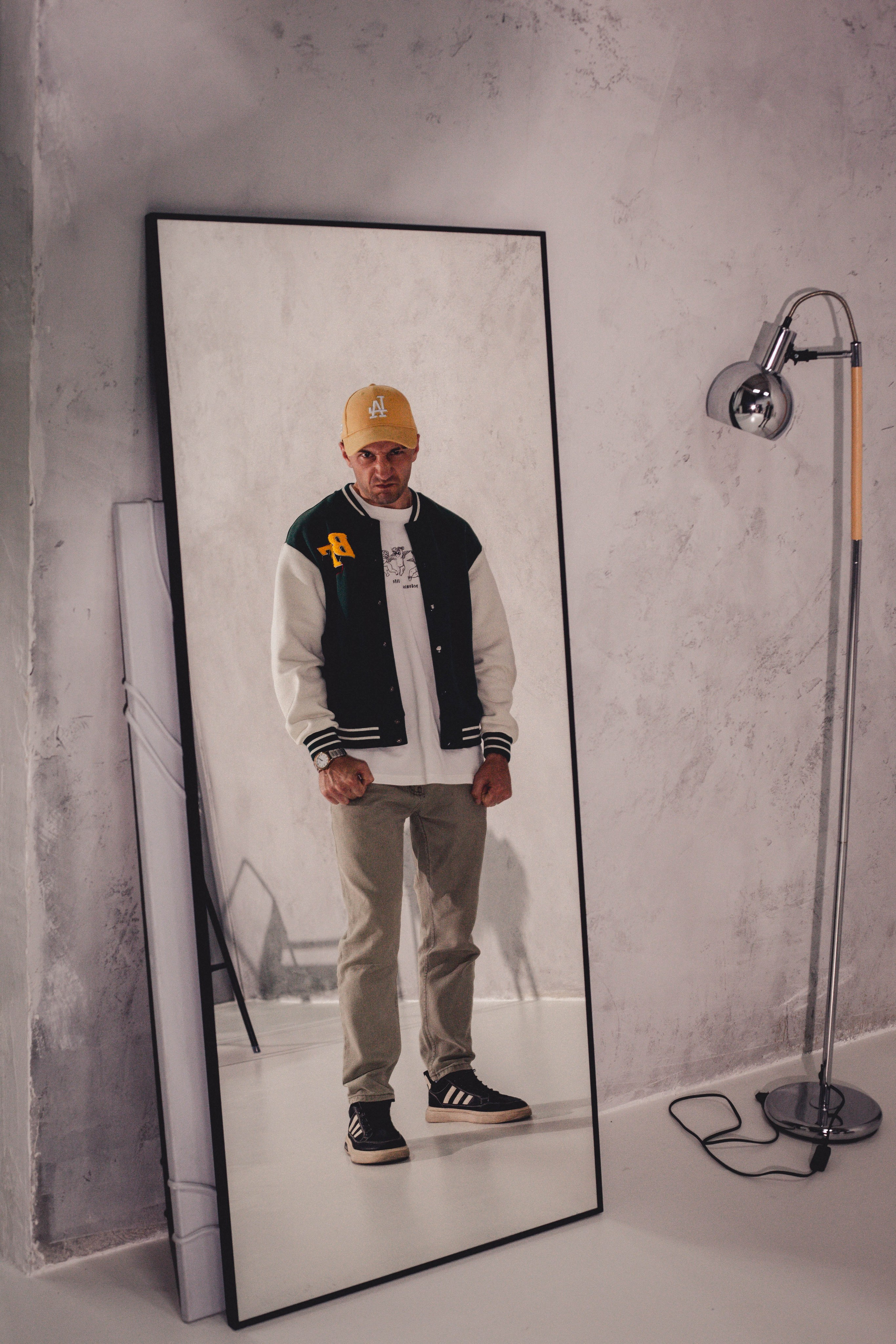 Студия. Уличный фотограф Города N