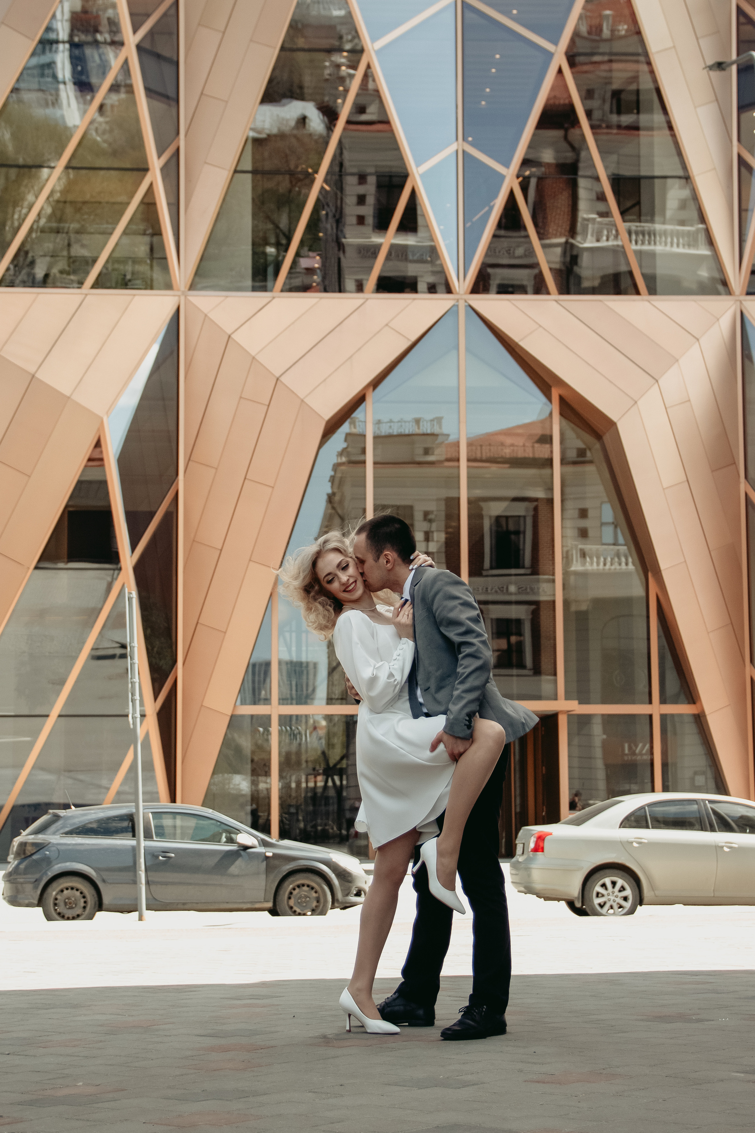 Романтичная прогулка перед свадьбой. Фотограф в Екатеринбурге Катерина Березина