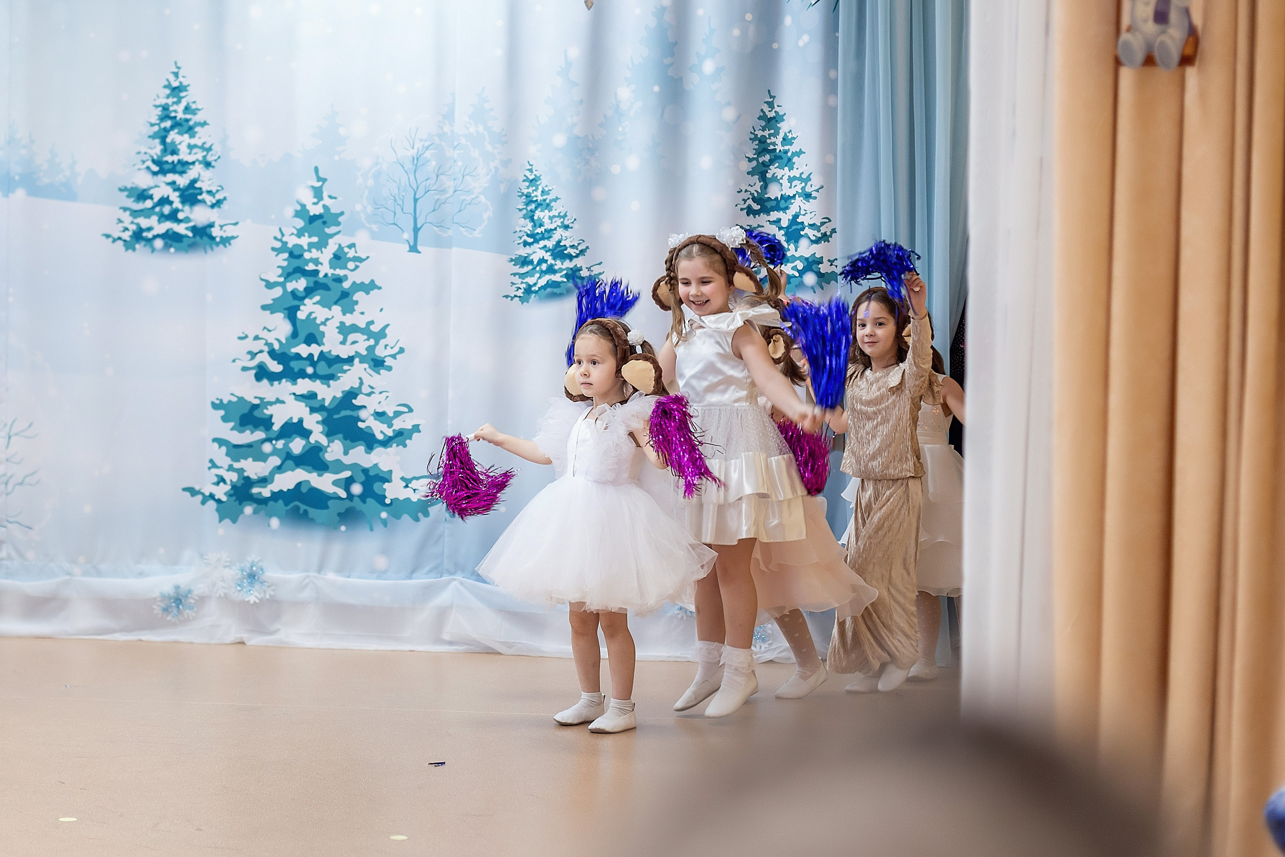 Утренник_"Веселый балаганчик» 2024. Семейный фотограф в Санкт-Петербурге