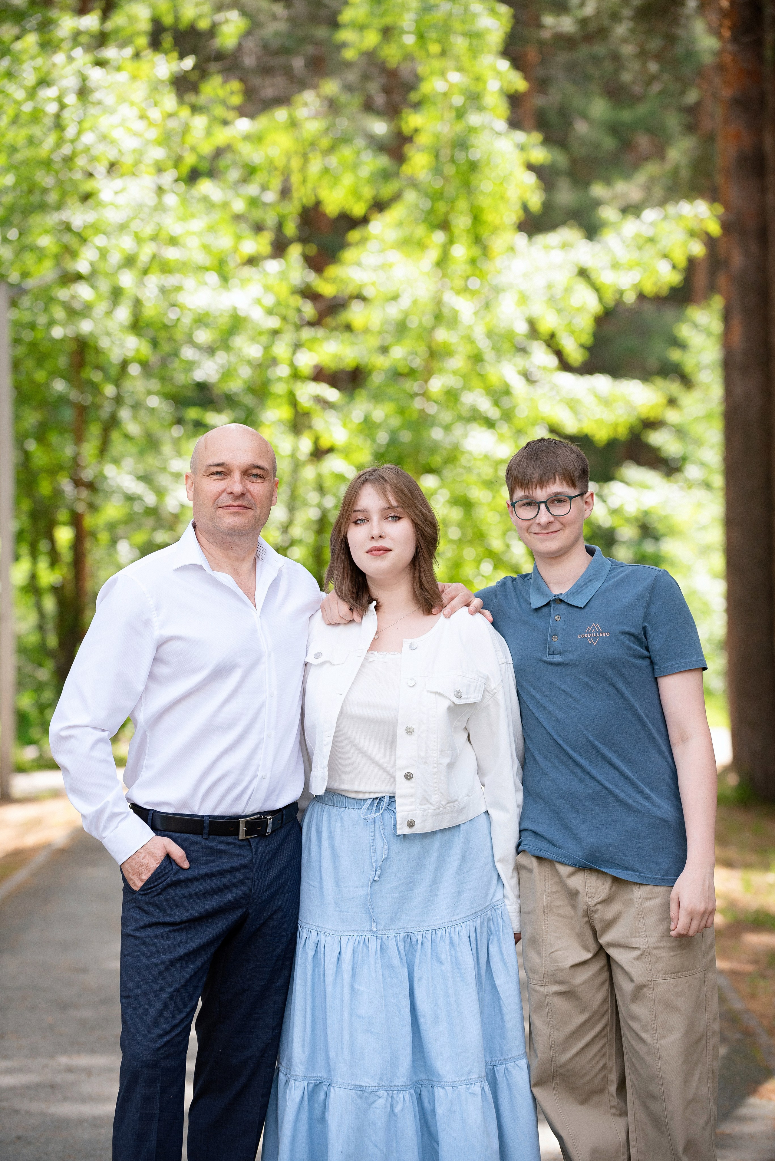 Семейная прогулка в парке Кедровый Лог. Детский и семейный фотограф в Сургуте и Нефтеюганске Анна Старцева