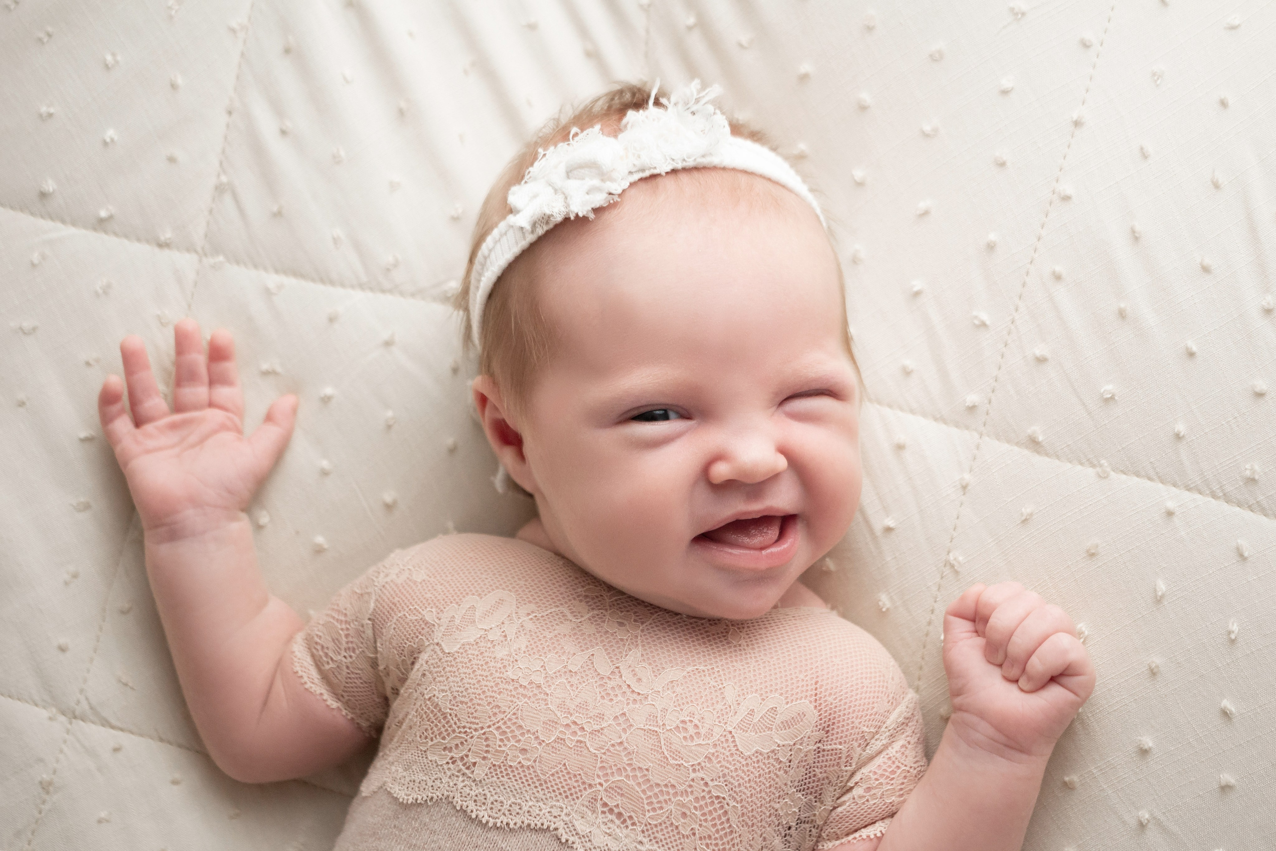 Натуральный стиль newborn. Фотограф новорождённых Анапа Елена Кушнарь