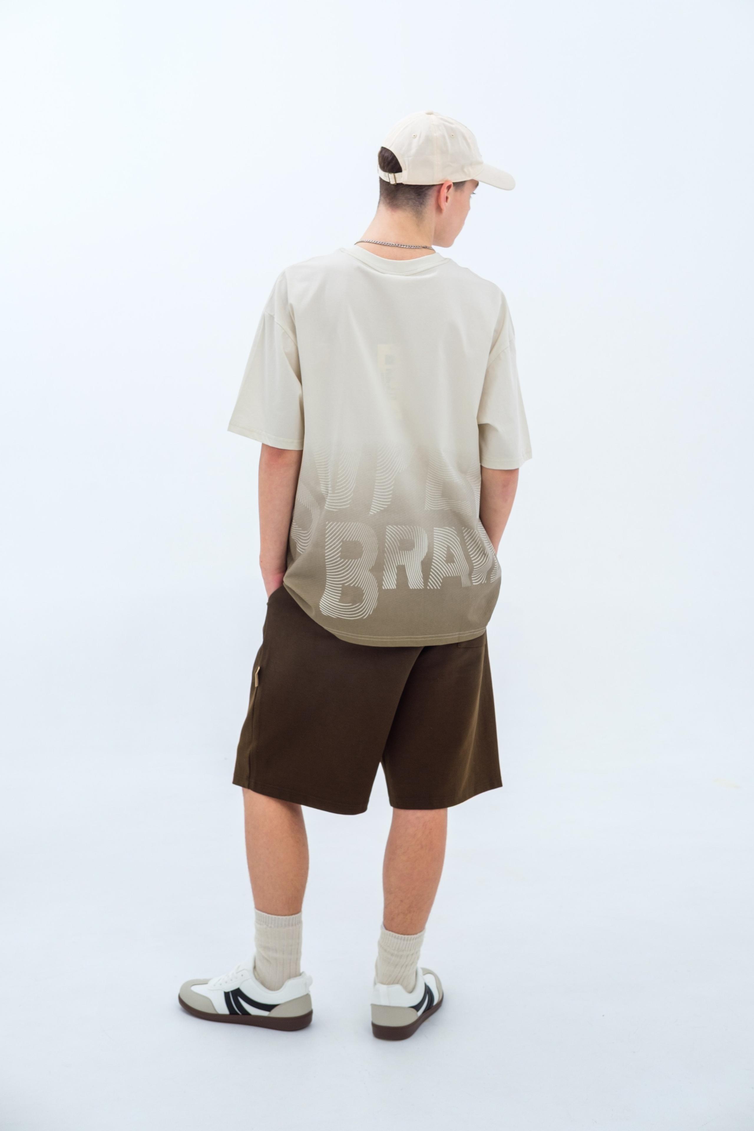 Фотосессия  одежды для маркетплейсов в СПб. Фотосессия для маркетплейсов