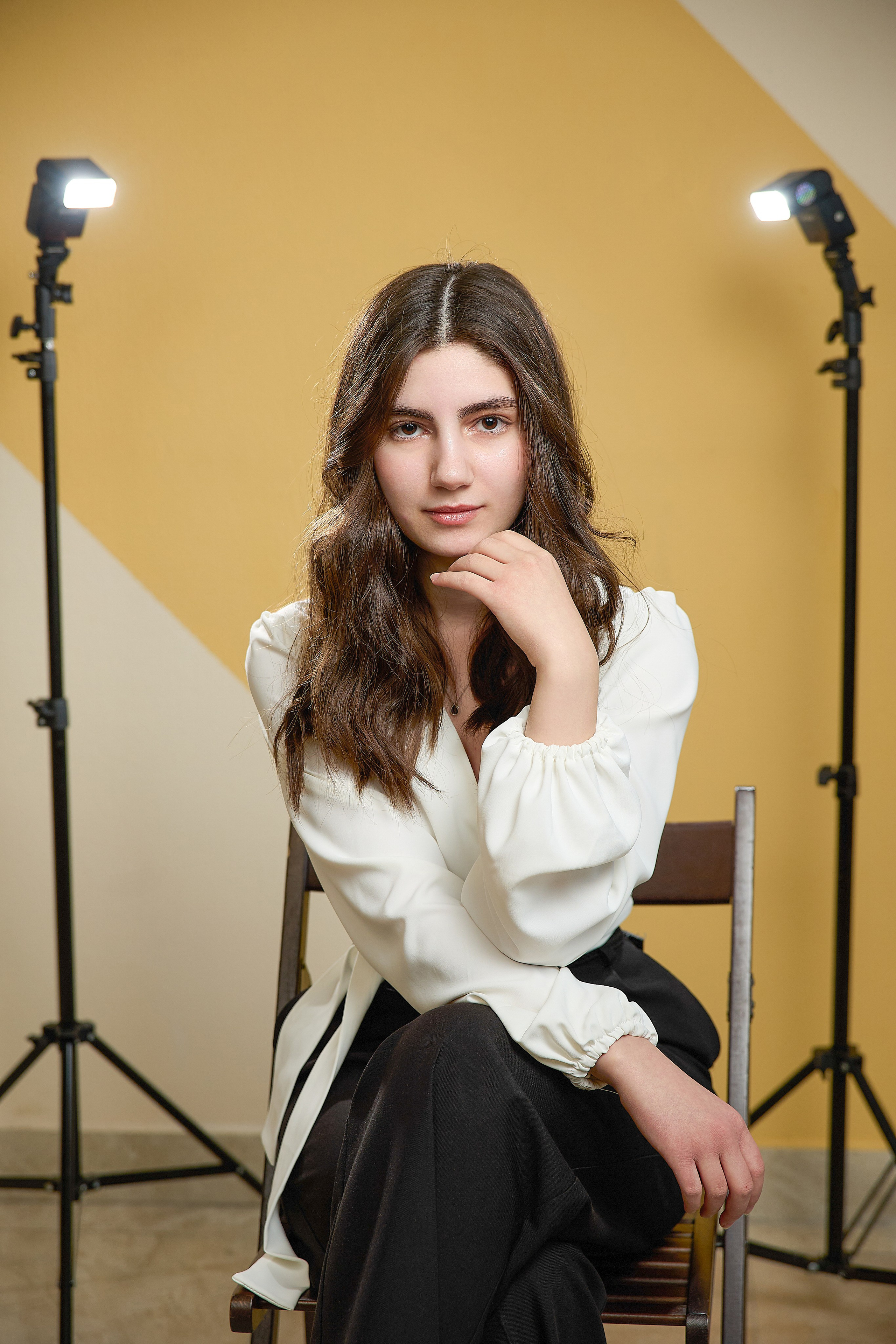 Книга выпускника  9 и 11 класс "Лофт" Тюмень. Выпускные альбомы в Тюмени для школ, садов, вузов спортивных секций