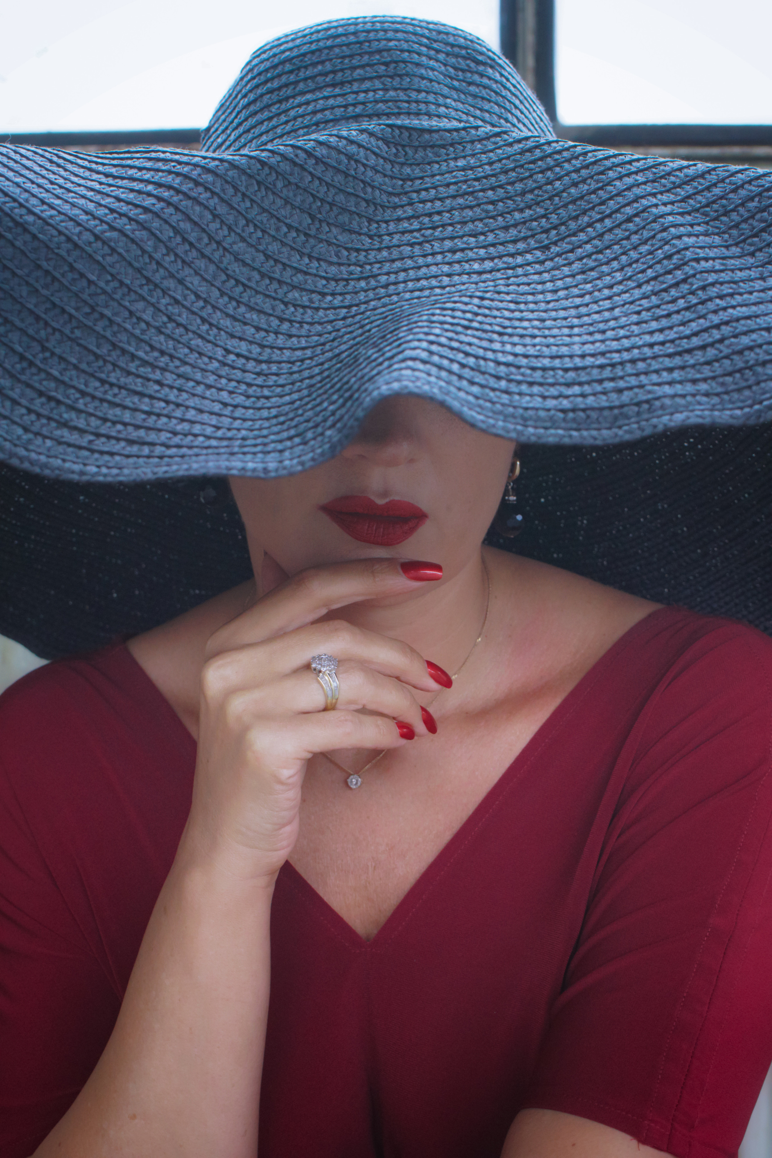 Витебский вокзал. Мария. Фотограф в Санкт-Петербурге Цуркан Марина и онлайн по всему миру