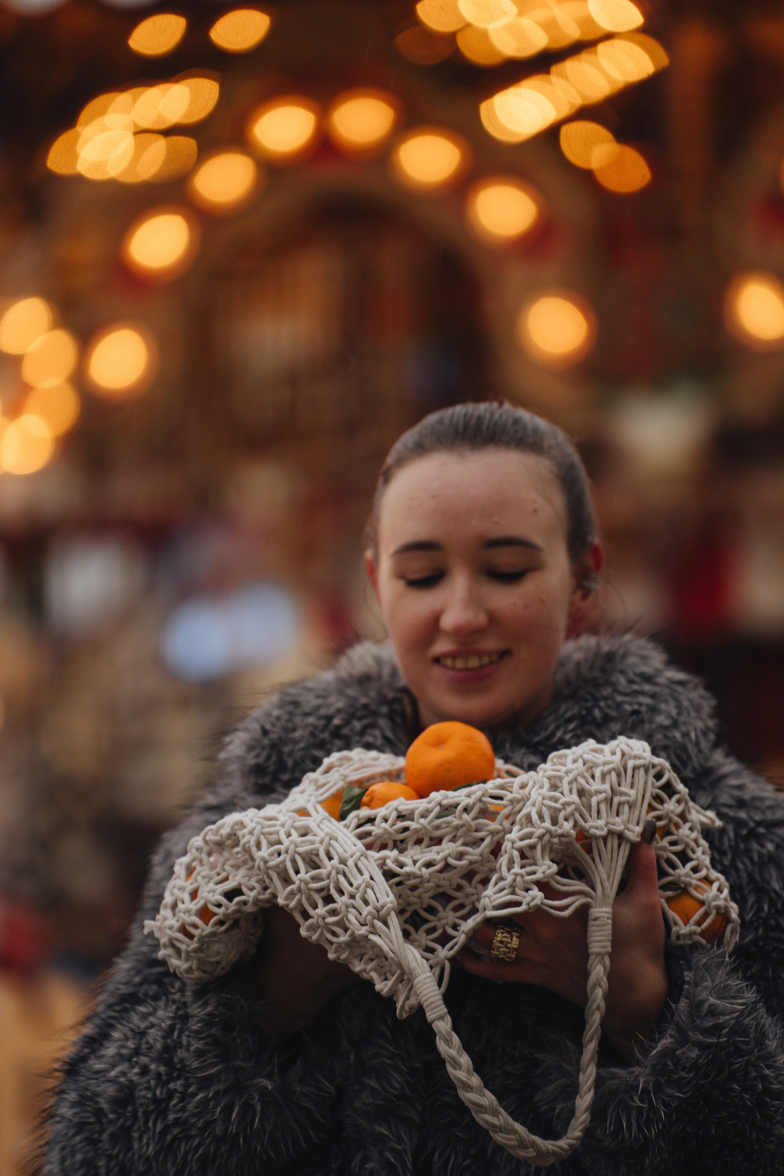 ПРОГУЛКА НА МАНЕЖНОЙ ПЛОЩАДИ ДЛЯ ДЕВУШКИ ПЕРЕД НОВЫМ ГОДОМ (НОВОГОДНЯЯ ФОТОСЕССИИЯ НА МАНЕЖНОЙ ПЛОЩАДИ). Профессиональный фотограф, Санкт-Петербург — Виктория Богомолова