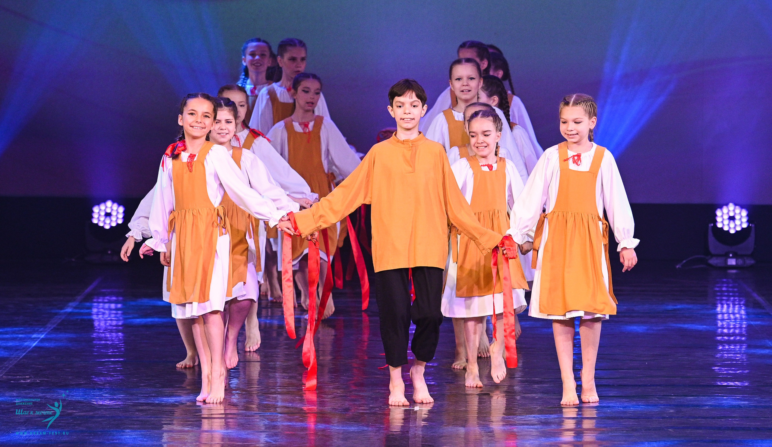 24.05.2025 «Мир под названием — Искусство танца» Фестивальное движение «Шаг к мечте» г. Кострома. Медиастудия Фото Концепт