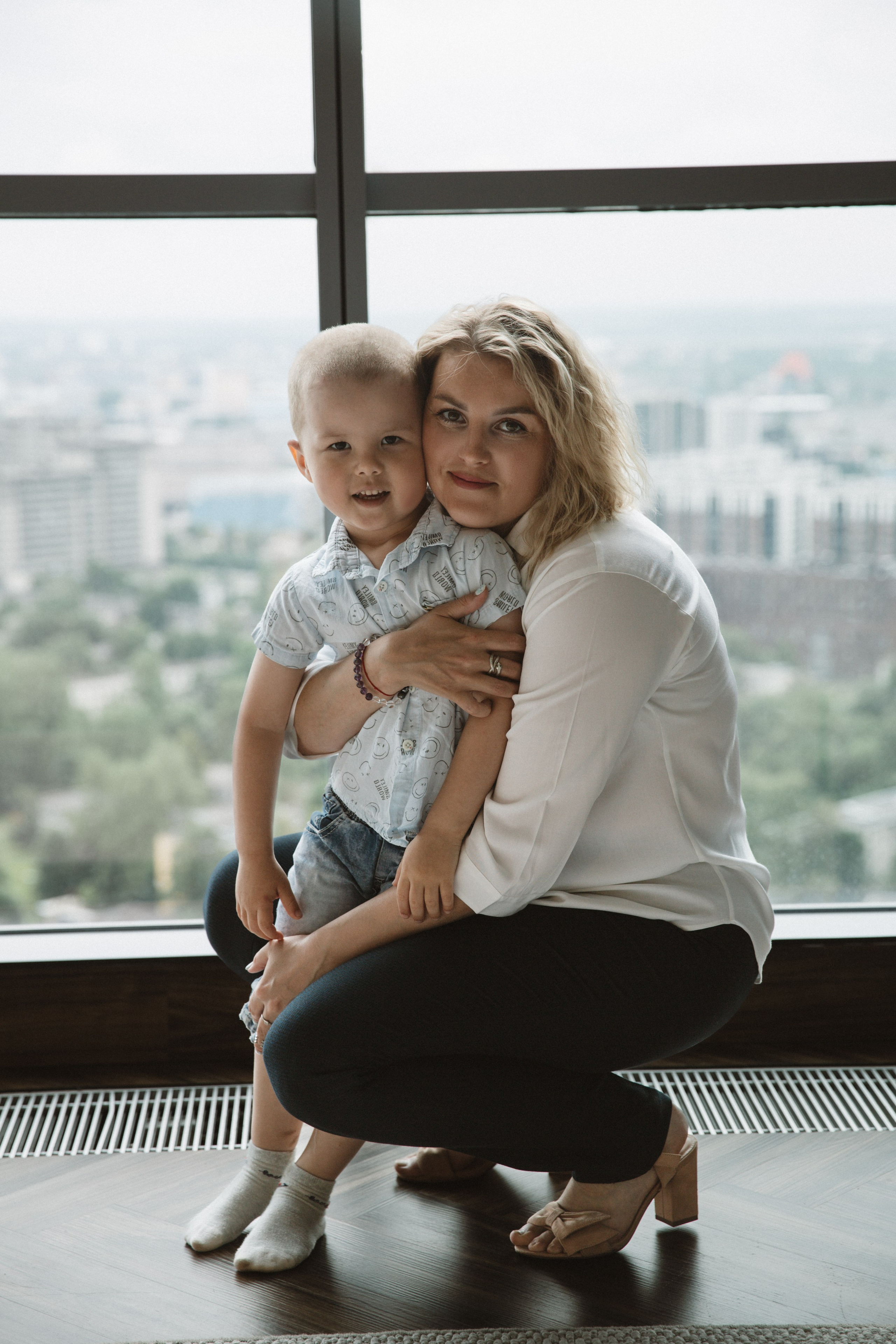 В объятиях мамы. Свадебный и портретный фотограф в Санкт-Петербурге и Ленинградской области Фоменко Оксана