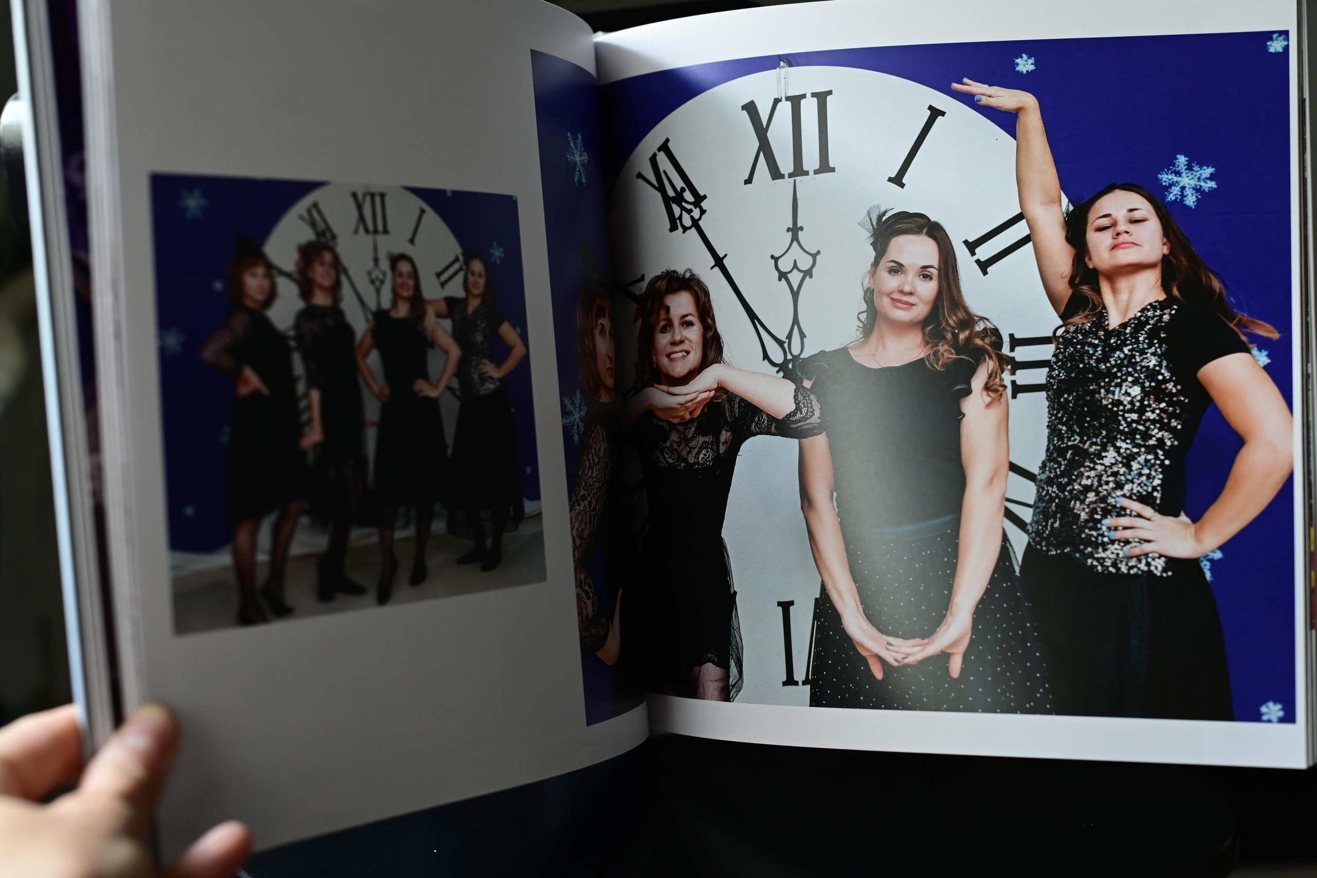 ФОТОКНИГА 25на25см. Тонкие журнальные листы. 92 стр. Фотограф Котова Валентина