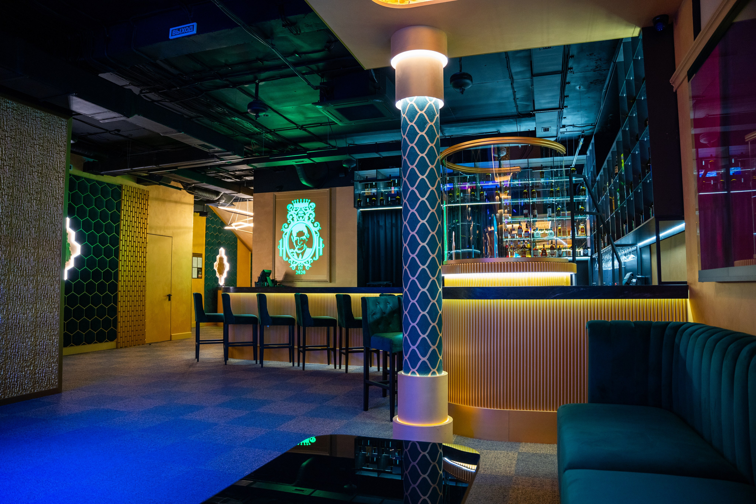 Фотосъемка интерьера стриптиз-клуба Hefner — элитный клуб Краснодара. Интерьерная фотосъемка клуба Hefner в Краснодаре — профессионально. Шедевры для Вас! Фотограф и Видеограф в Краснодаре Пахиев Руслан