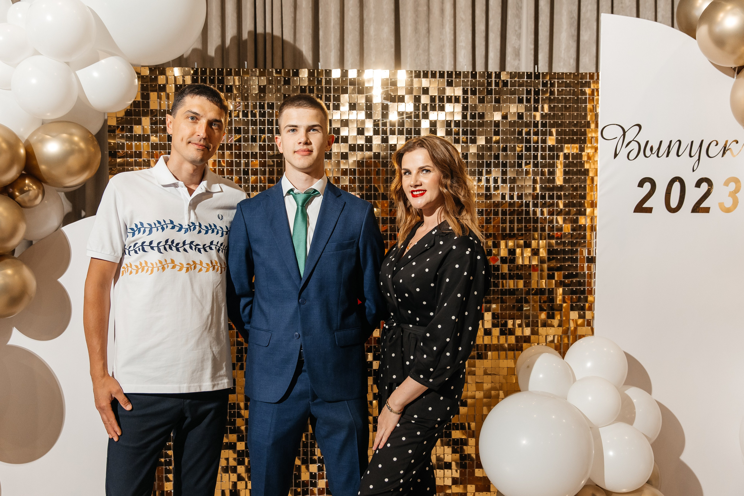 2023-06-23 Выпускной МБОУ СОШ № 10. Фотограф в Красноярске