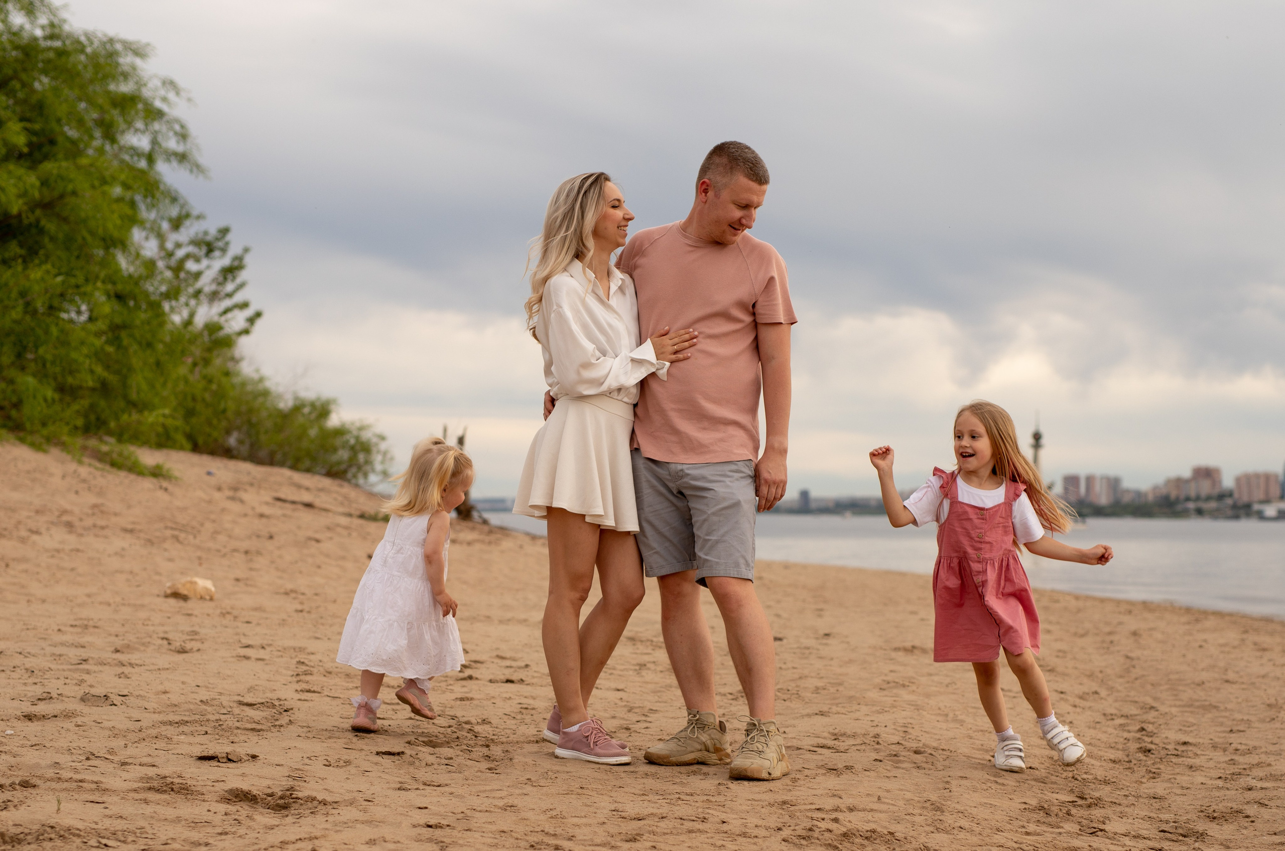 Портфолио семейная съемка Волгоград Волжский. Фотограф новорождённых Волгоград Волжский Дарья Рыскаль