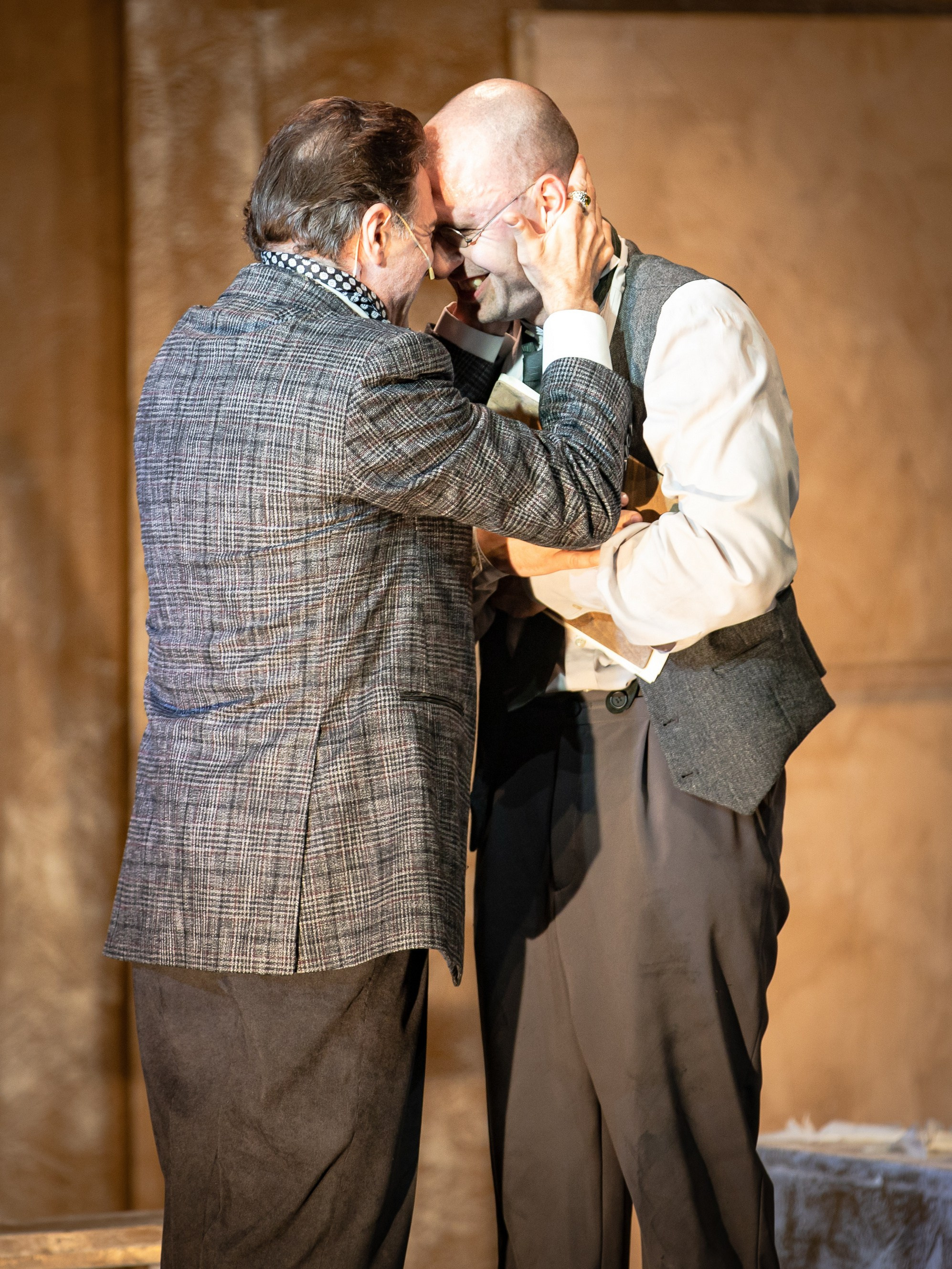 На всякого мудреца довольно простоты. Фотограф. г. Южно-Сахалинск. Олег Толстов