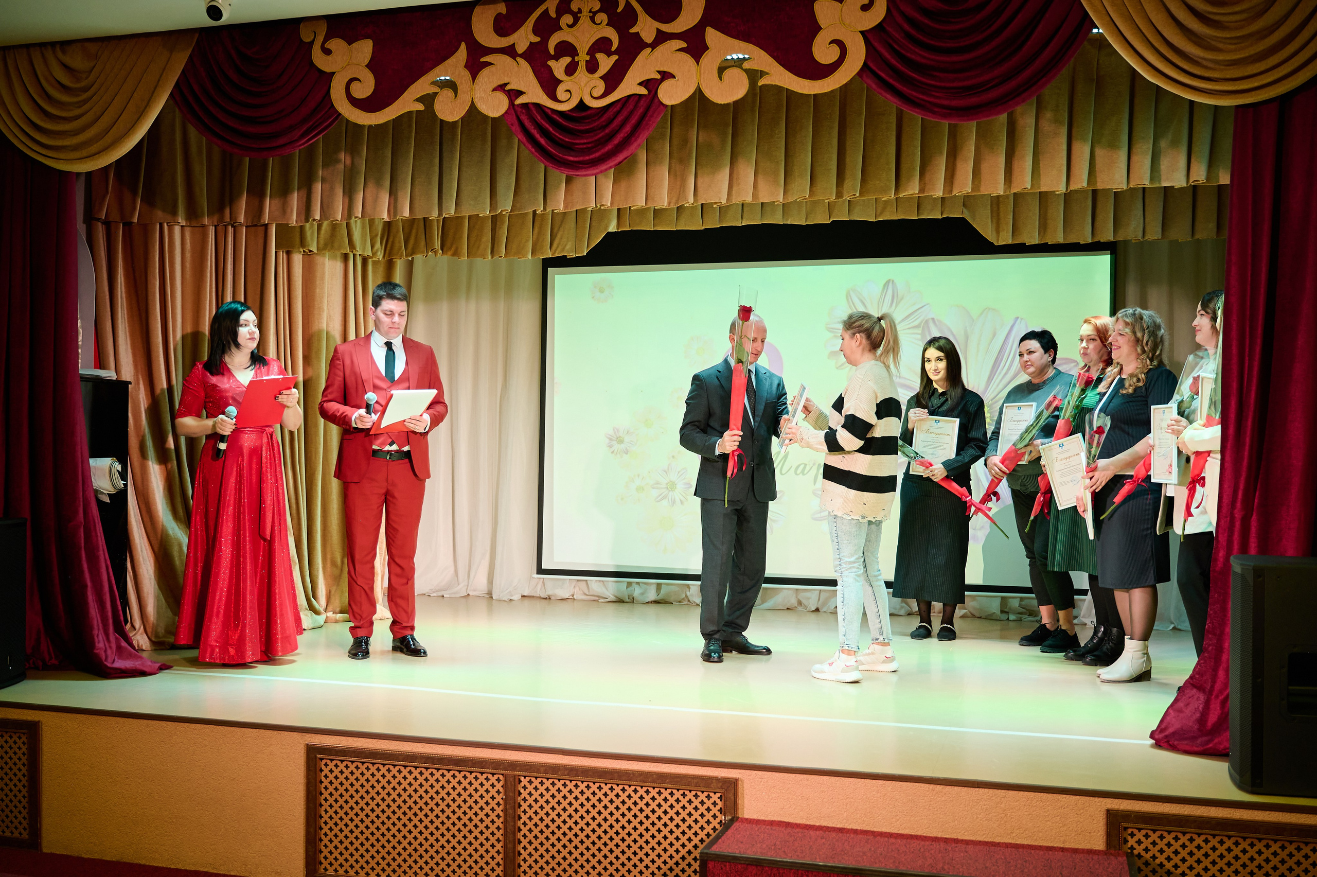 8 марта в Виноградном. Жизнь курорта Кабардинка в фотографиях