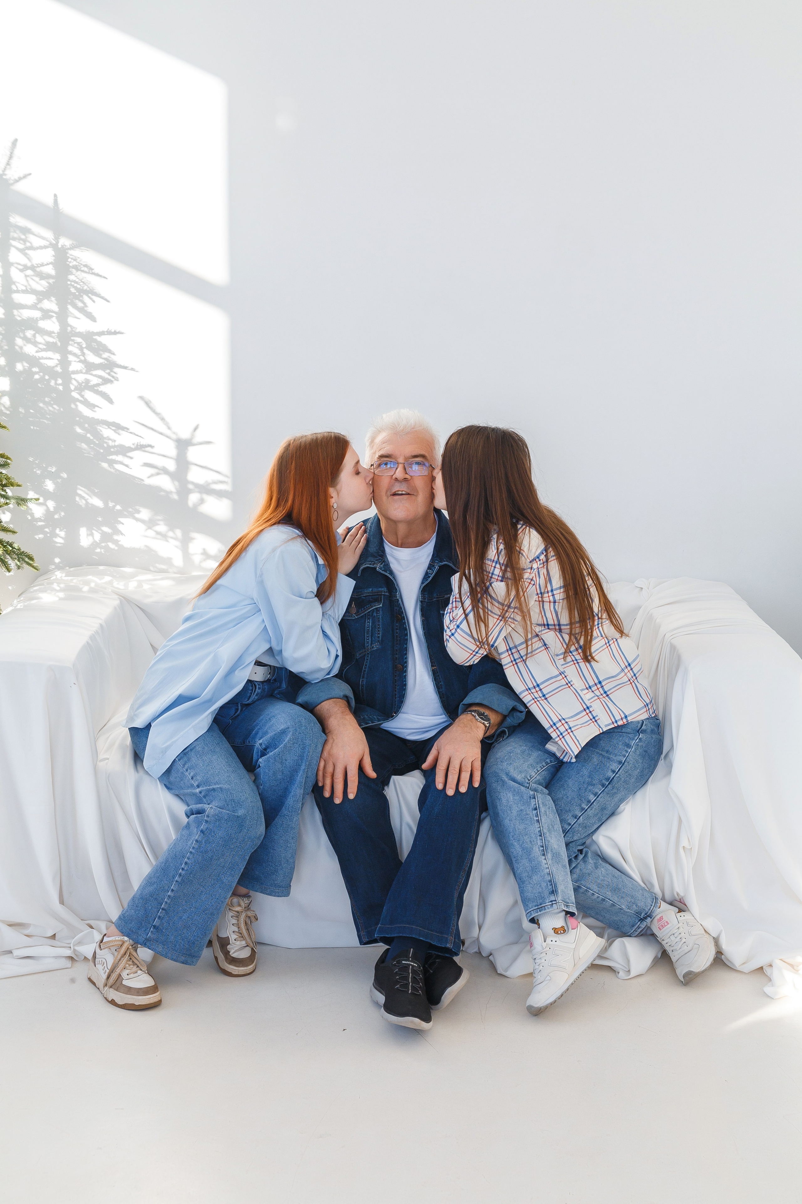 Рождественская встреча Синицыных в студии. Событийный фотограф Максим Бескоровайновнов