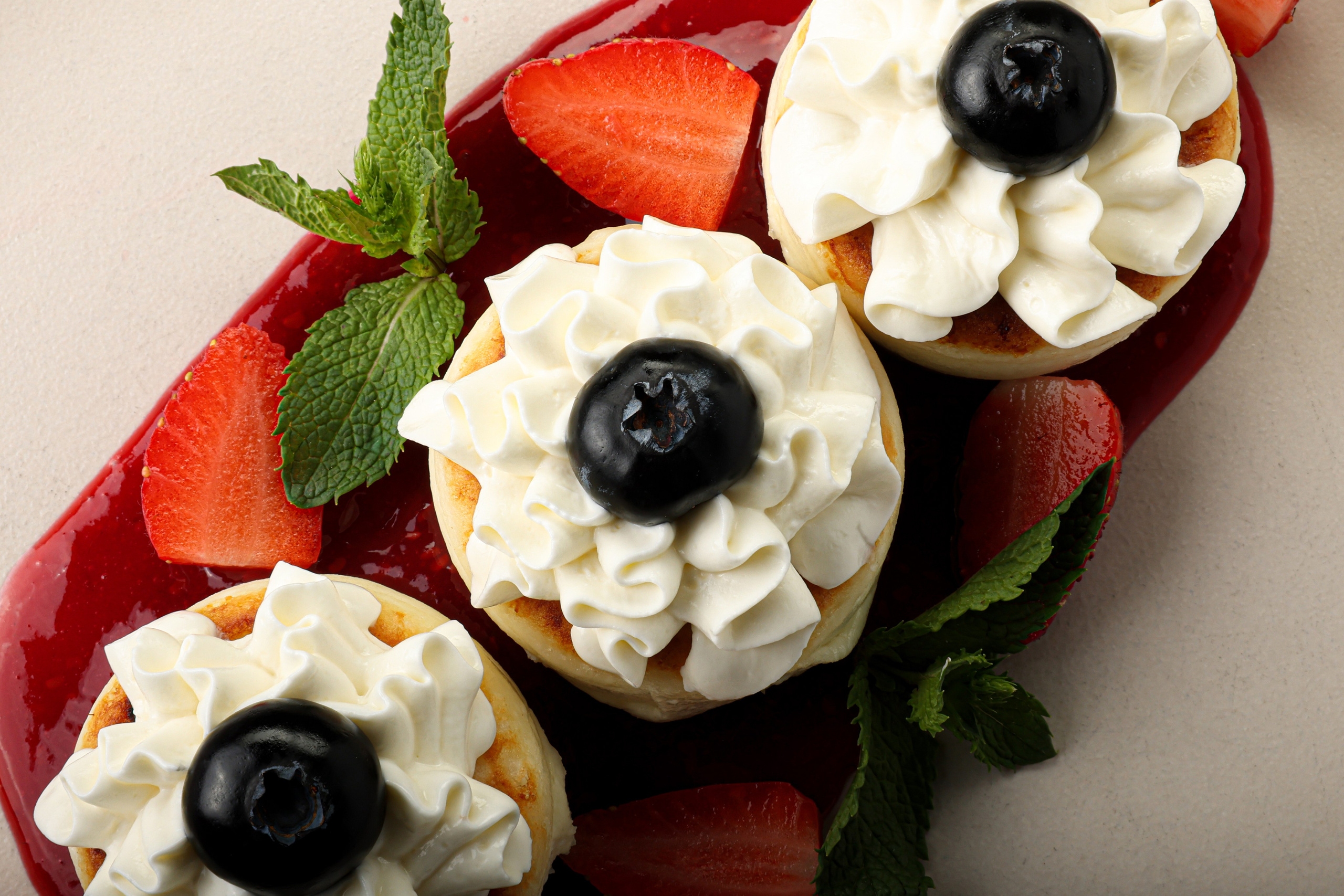 APPLEMANIA. Фотограф Самира Абдуллаева