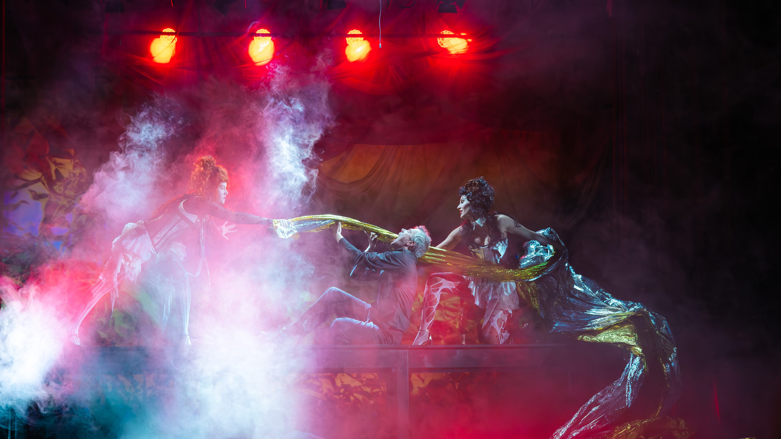 Театр Юного Зрителя «Маленькие трагедии». Фотограф Марк Файзулин