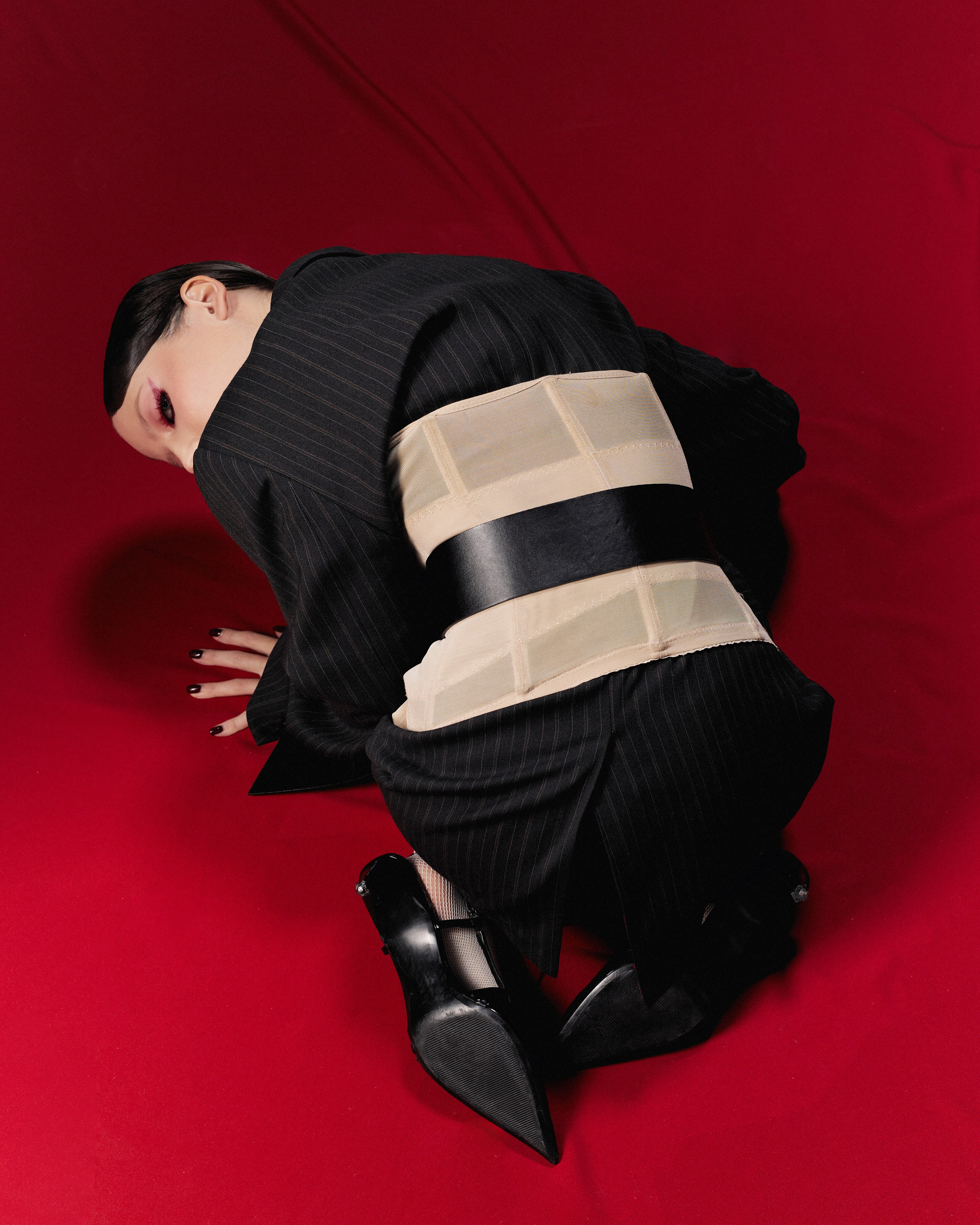 Vampire / art. Влада Зюзина — adalwzet posmotri — коммерческий фотограф в Москве — портретный фотограф, фотограф для брендов