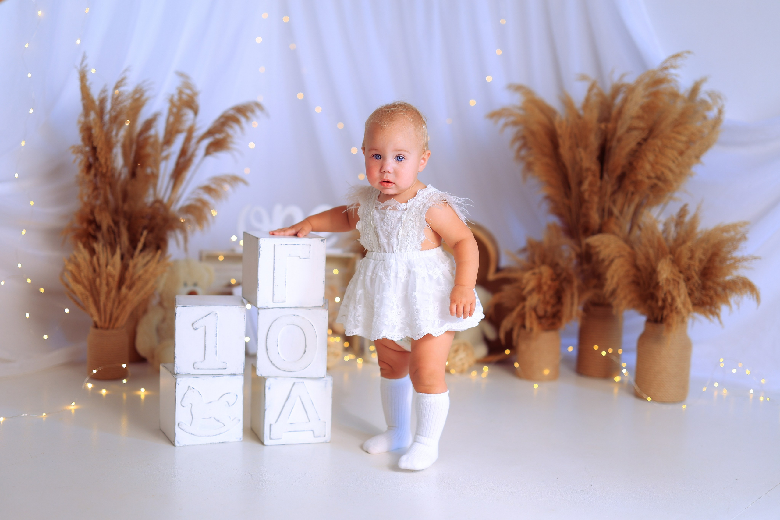 Малышки Антураж