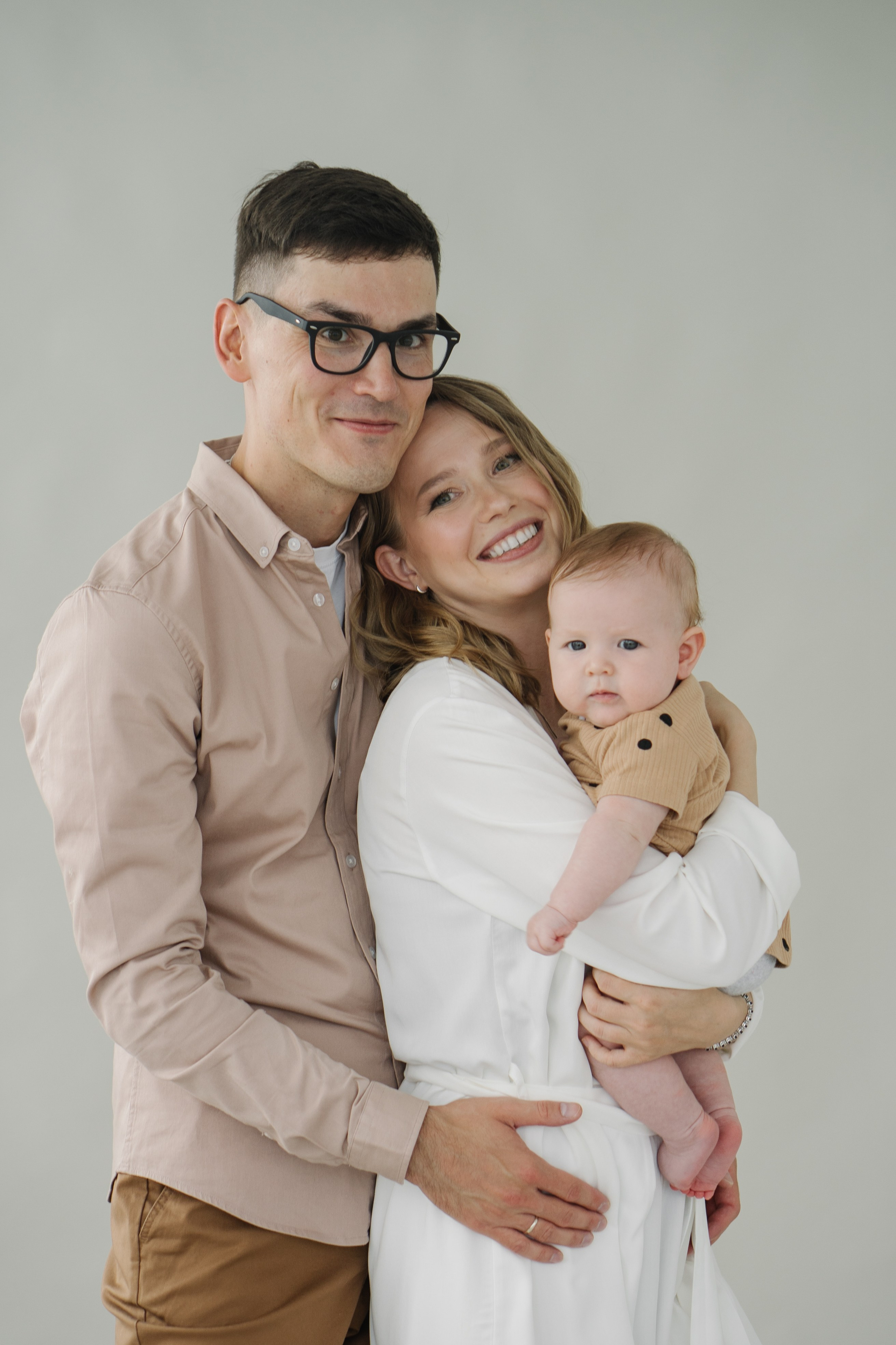 Семья Р. в фотостудии. Фотограф Ольга Игорева