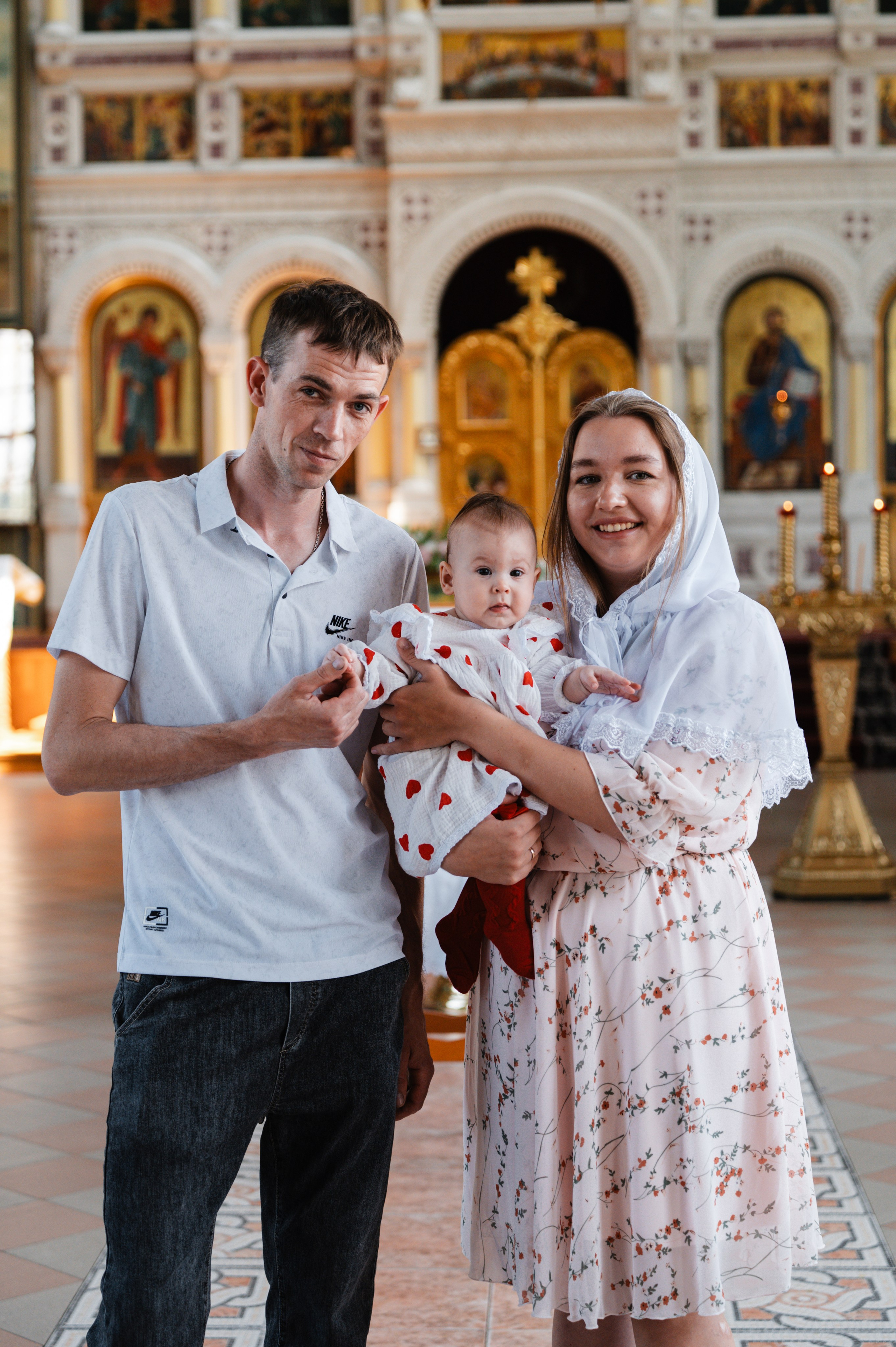 Таинство Крещения Дарьи (Храм Преполовения Пятидесятницы). Фотограф Ярута Оксана / Ростов-на-Дону