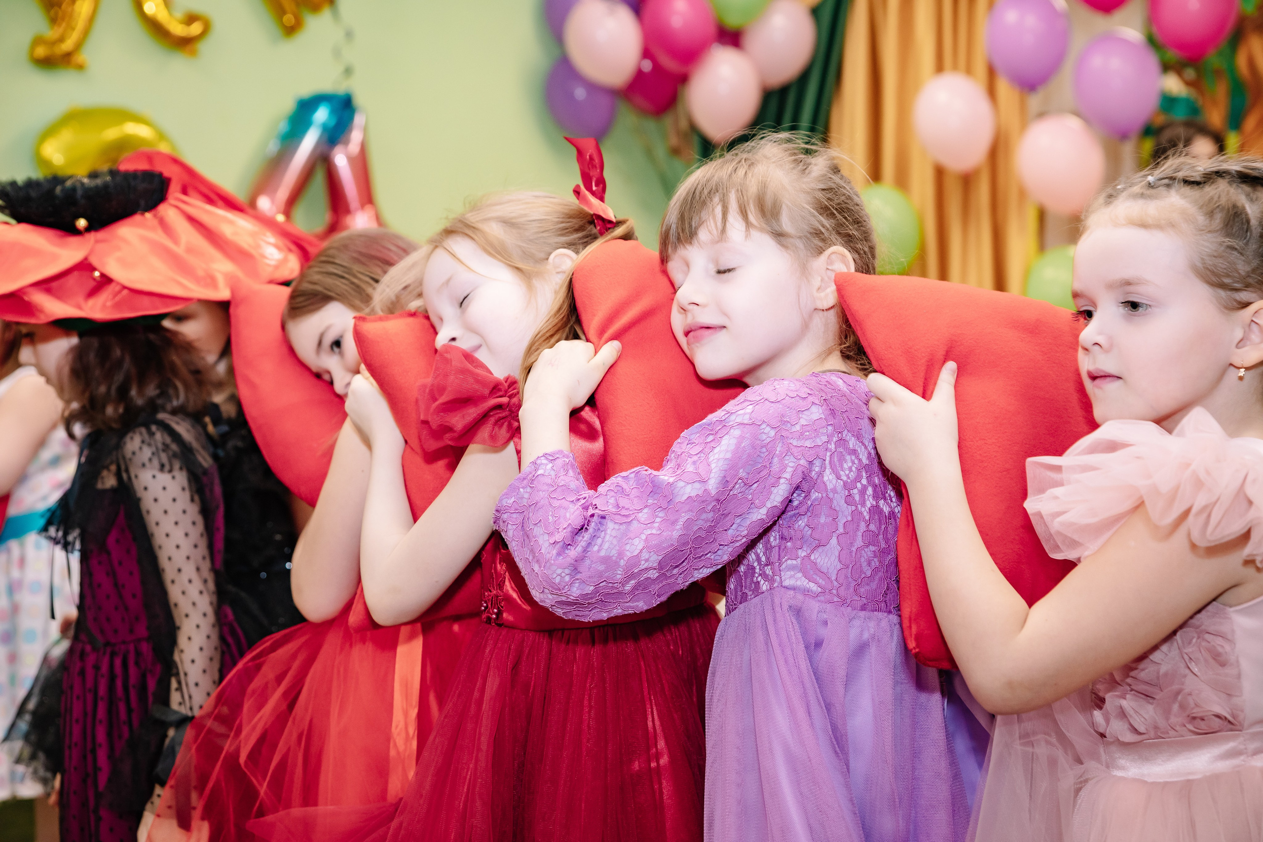 Группа «Сказка» ДС 69 Выпускной 2024. Фотограф в Москве Яна Полосина