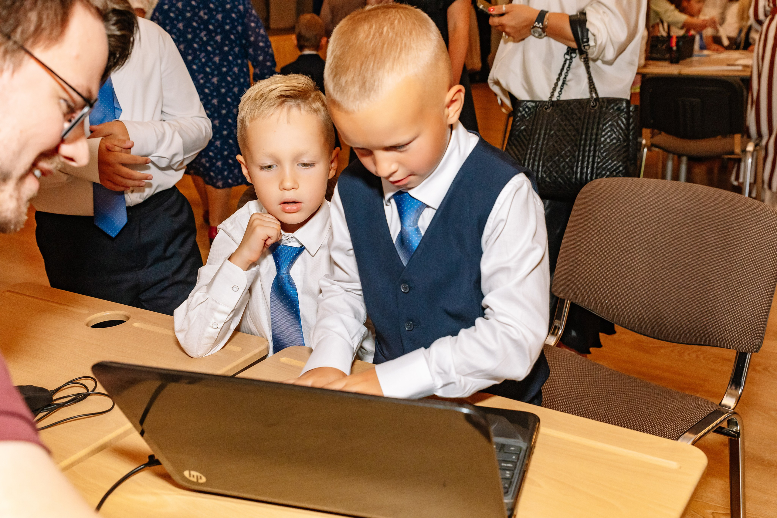 Линейка 1Б Школа Права и Экономики. Фотограф в Москве Яна Полосина