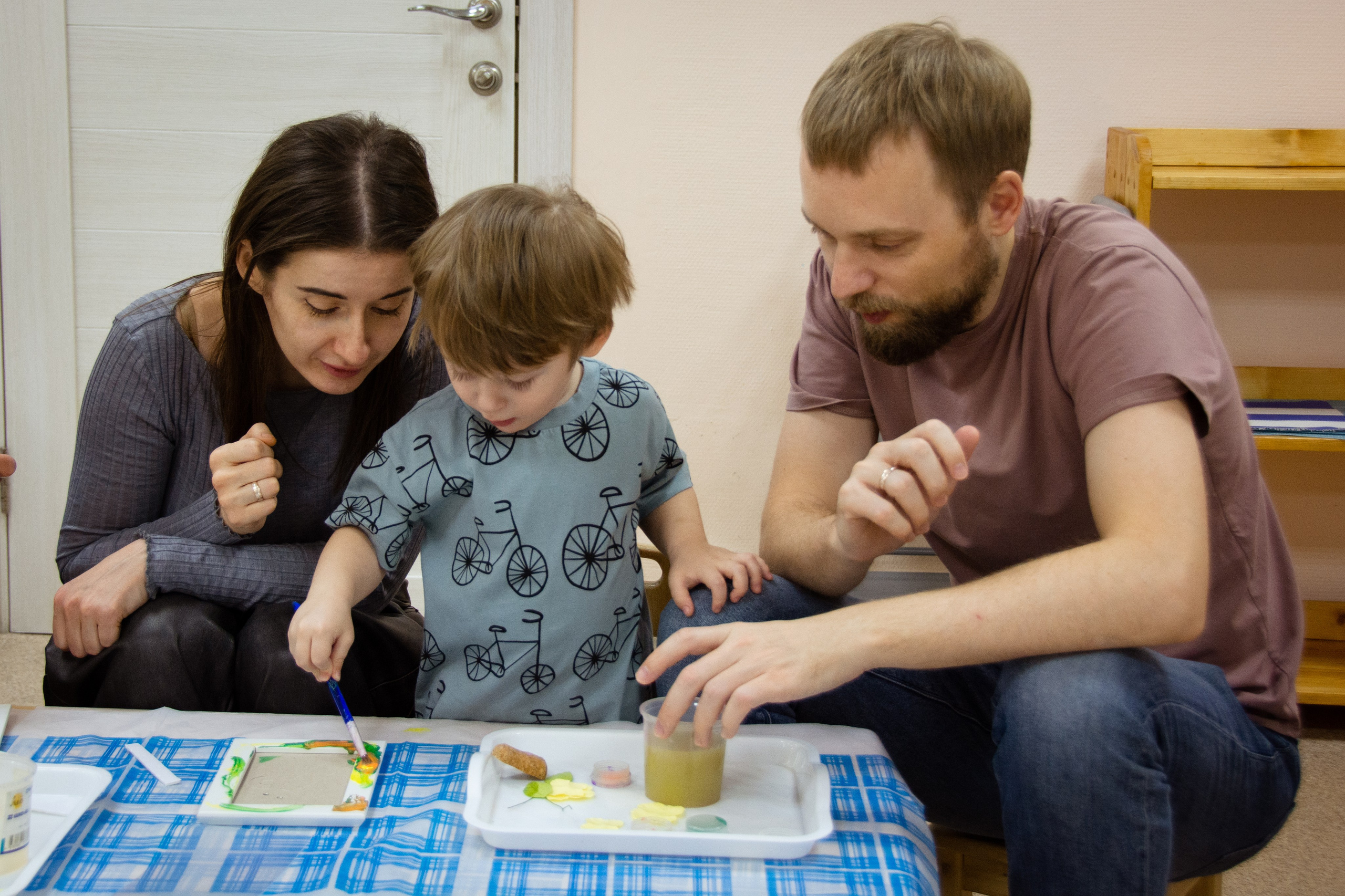 День матери. Дальневосточный Монтессори Центр. Семейный и репортажный фотограф в Хабаровске Татьяна Болычева